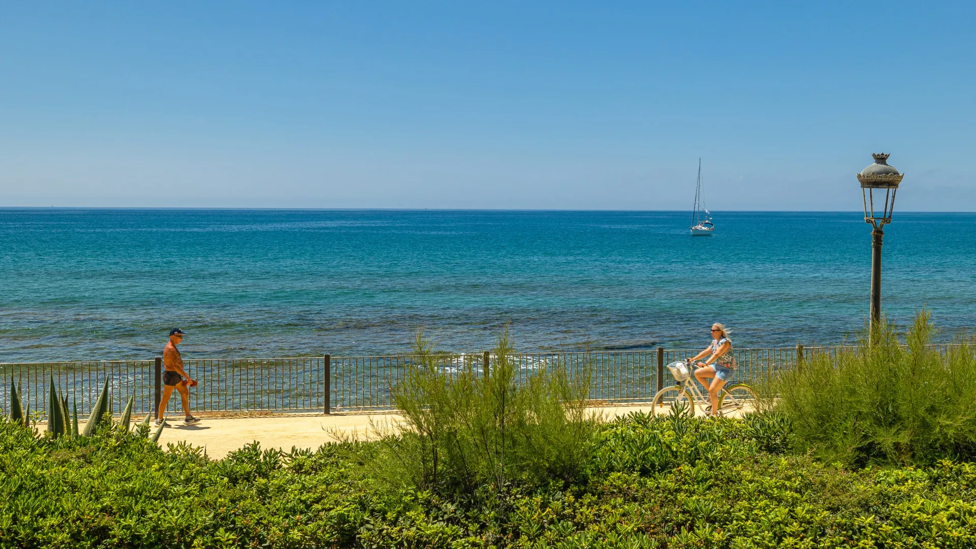 Ground floor apartment with 3 bedrooms for sale in Marina Puente Romano