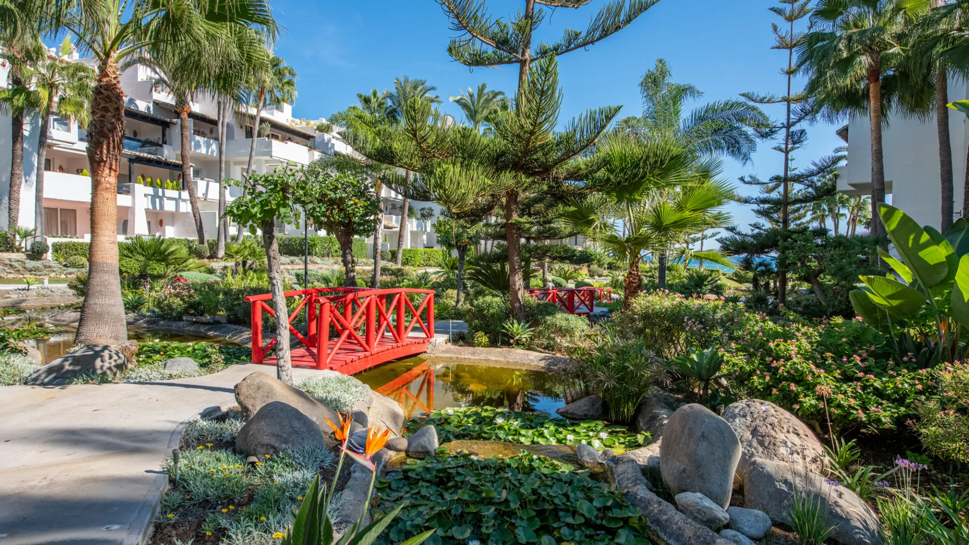 Ground floor apartment with 3 bedrooms for sale in Marina Puente Romano