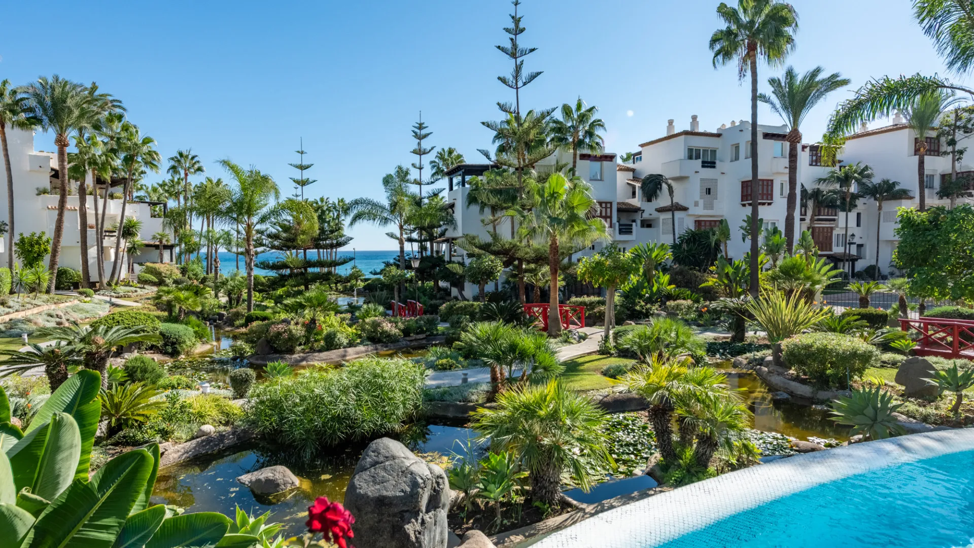 Ground floor apartment with 3 bedrooms for sale in Marina Puente Romano