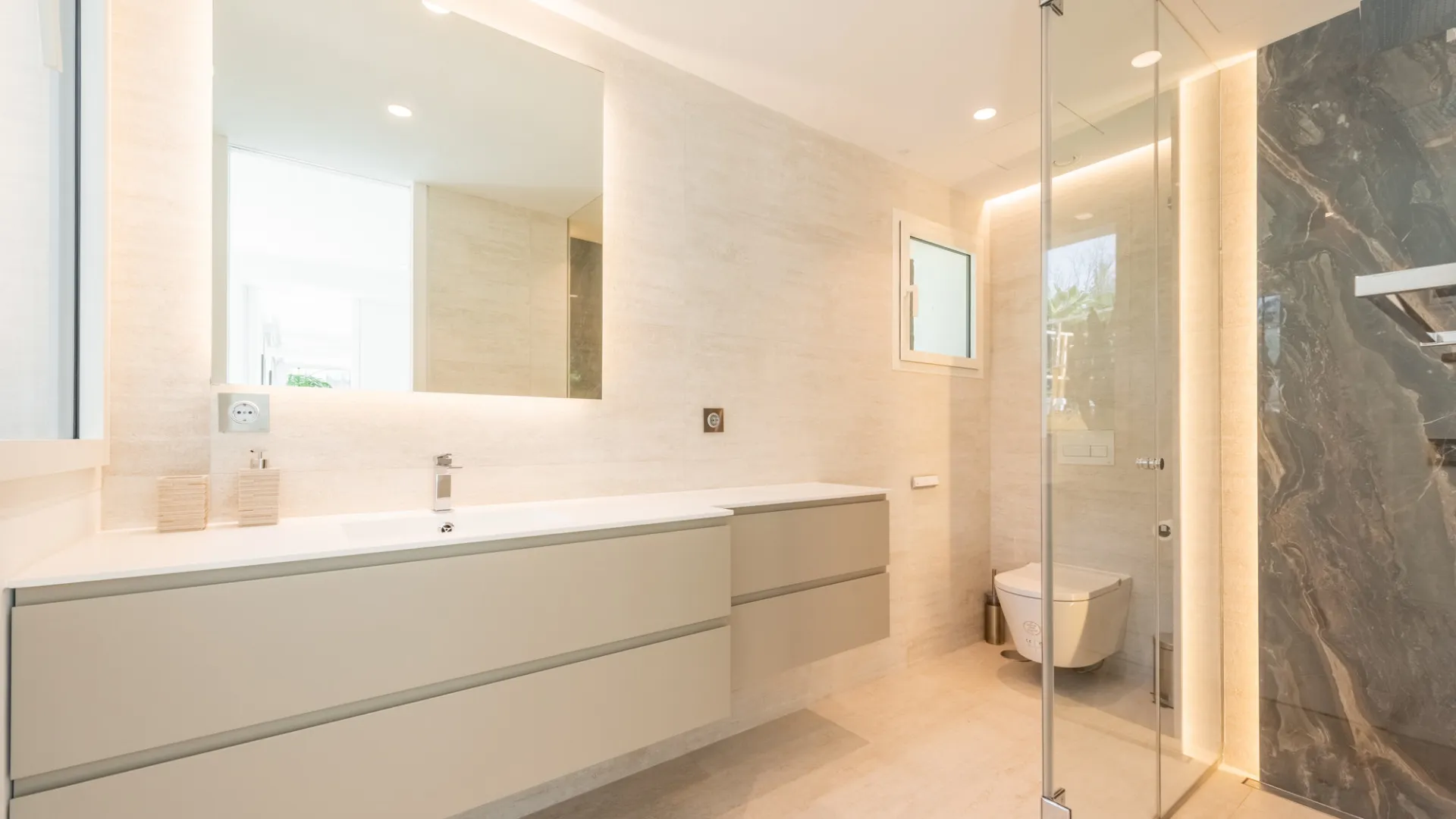 Apartamento en venta en Marina Puente Romano