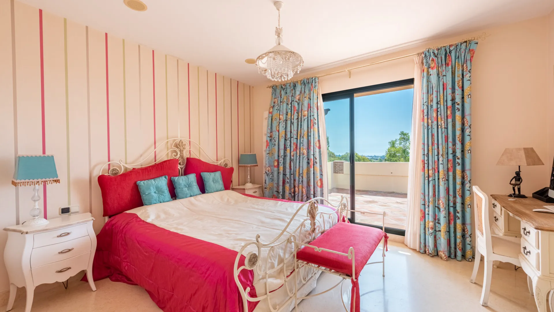 Buy duplex penthouse in Los Capanes del Golf