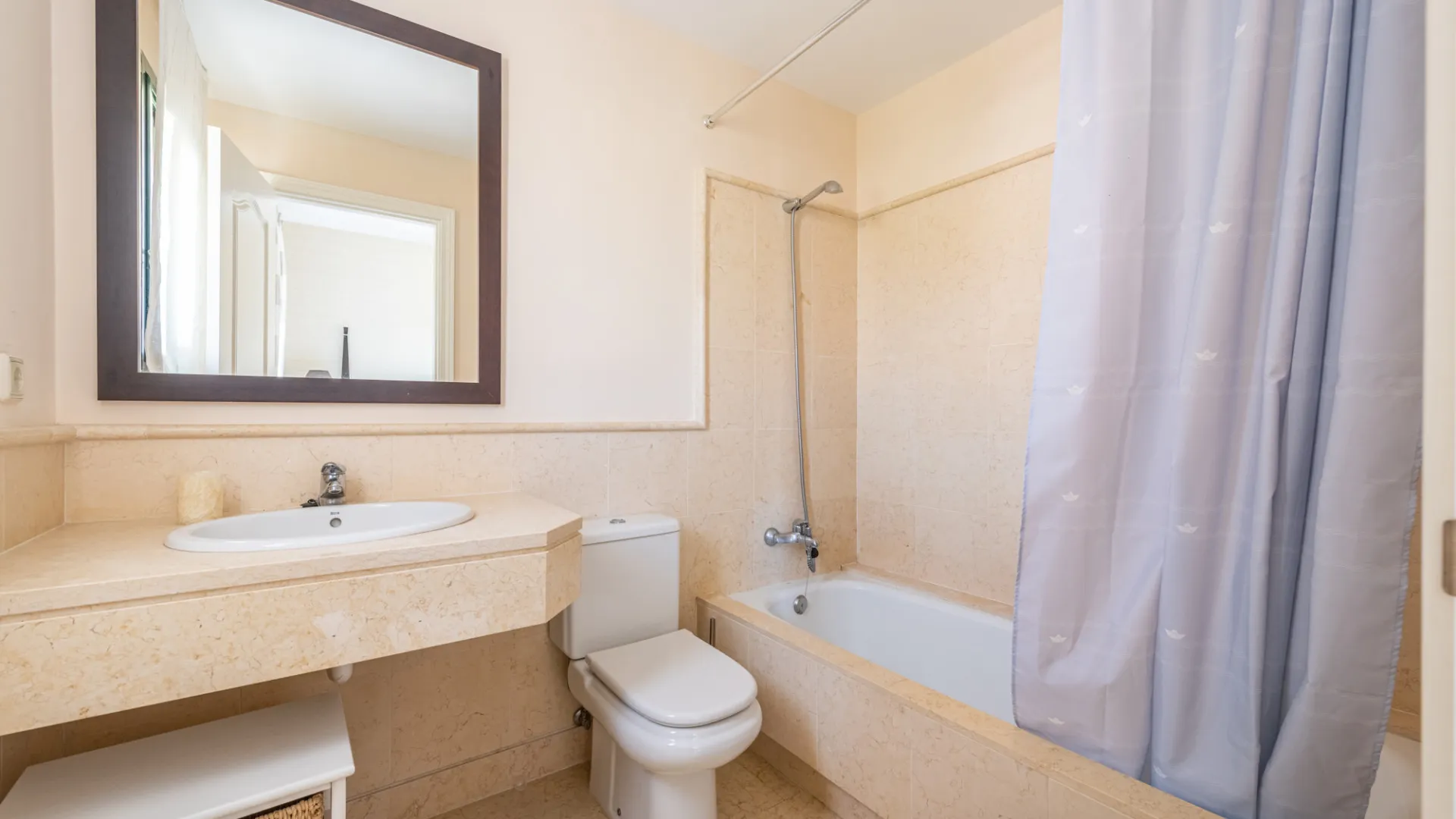Buy duplex penthouse in Los Capanes del Golf