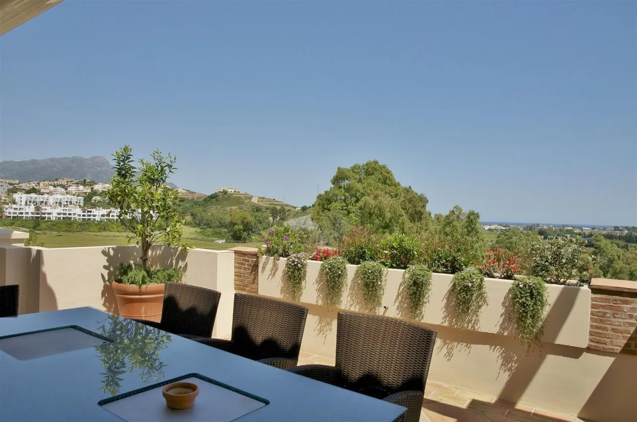 Buy duplex penthouse in Los Capanes del Golf