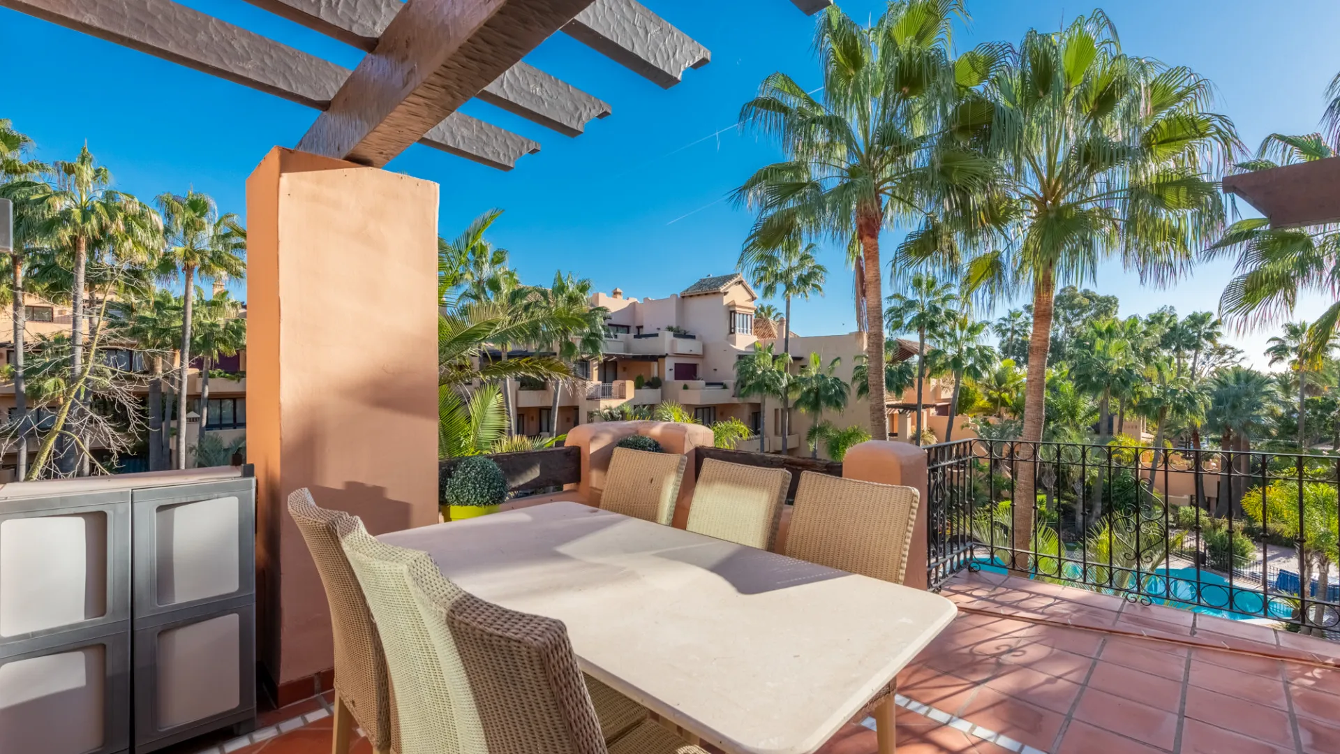 Comprar atico duplex en Bahia Alcantara de 3 dormitorios