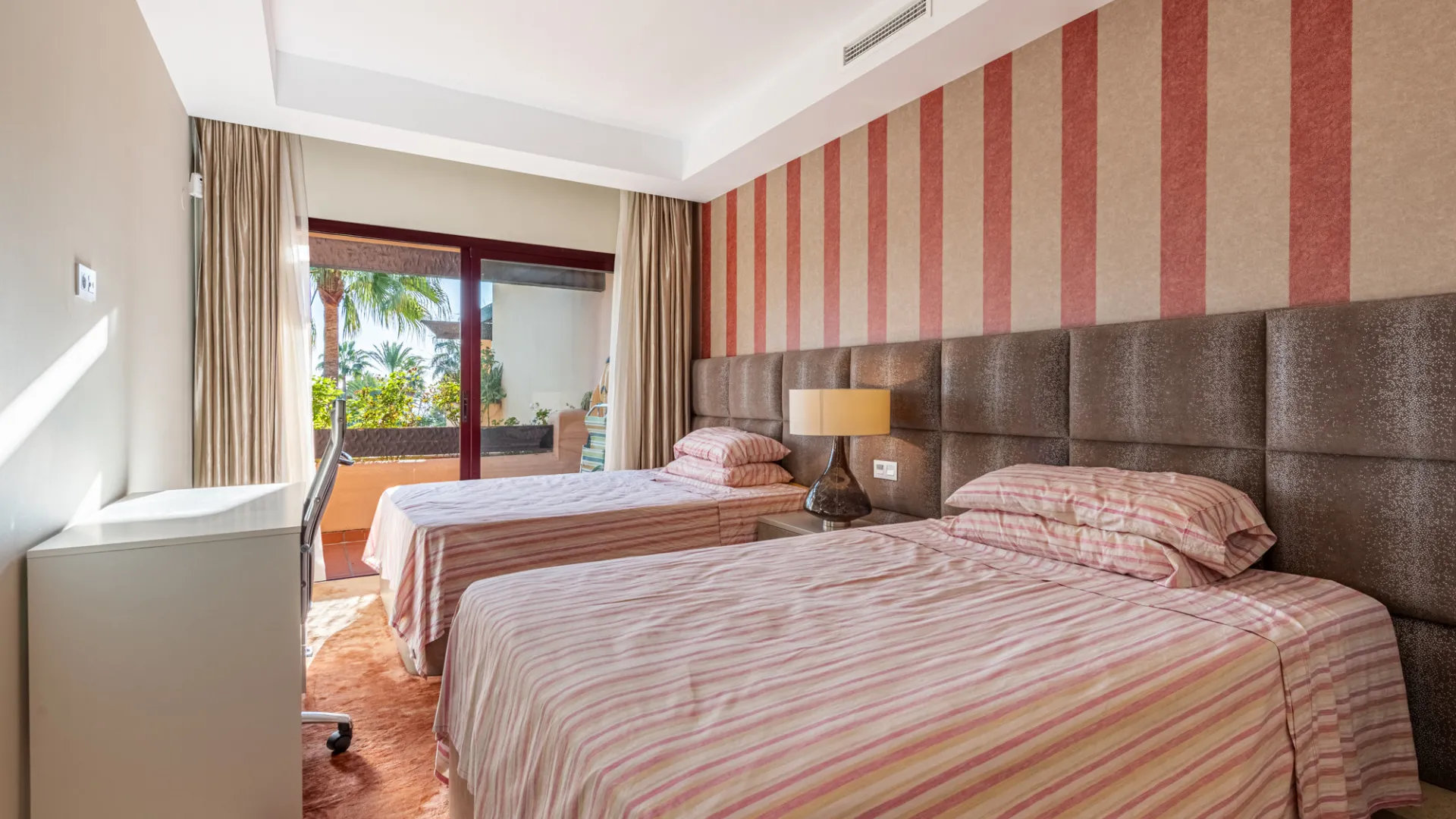 Comprar atico duplex en Bahia Alcantara de 3 dormitorios