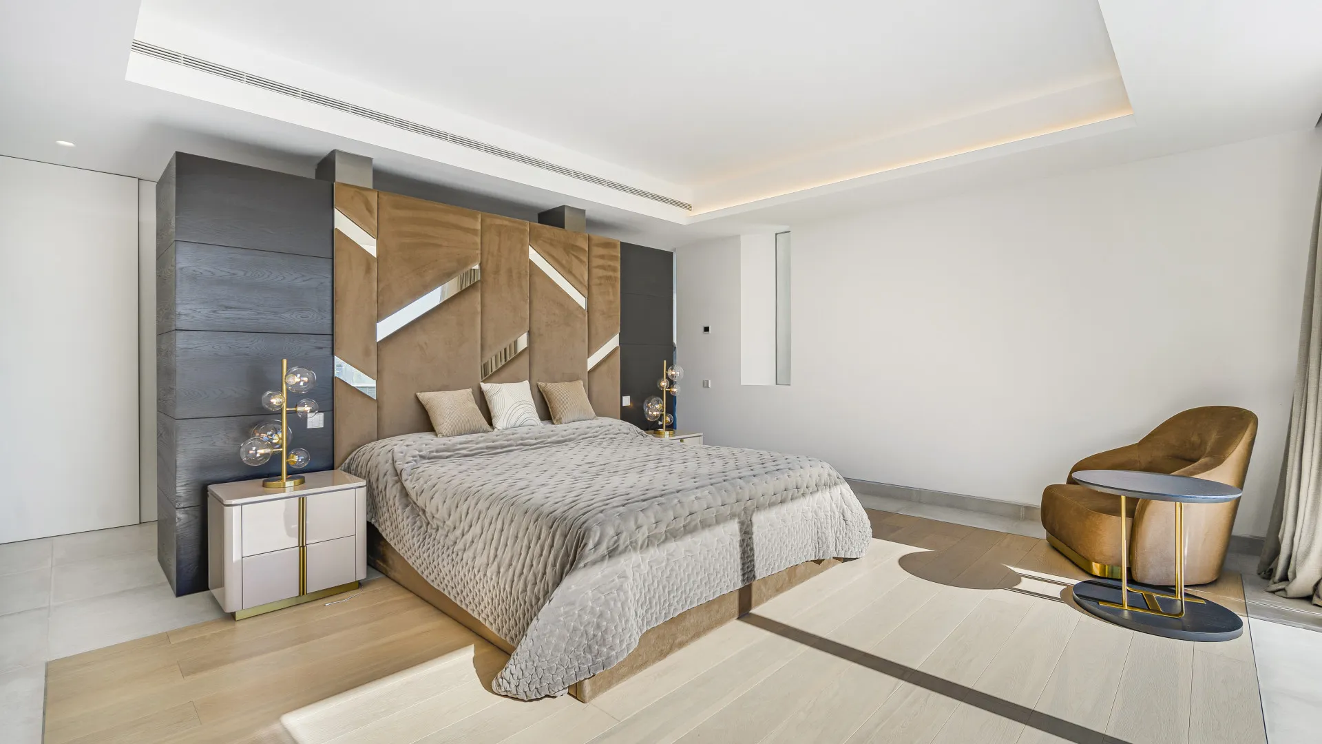 Villa en venta en La Alqueria de 5 dormitorios