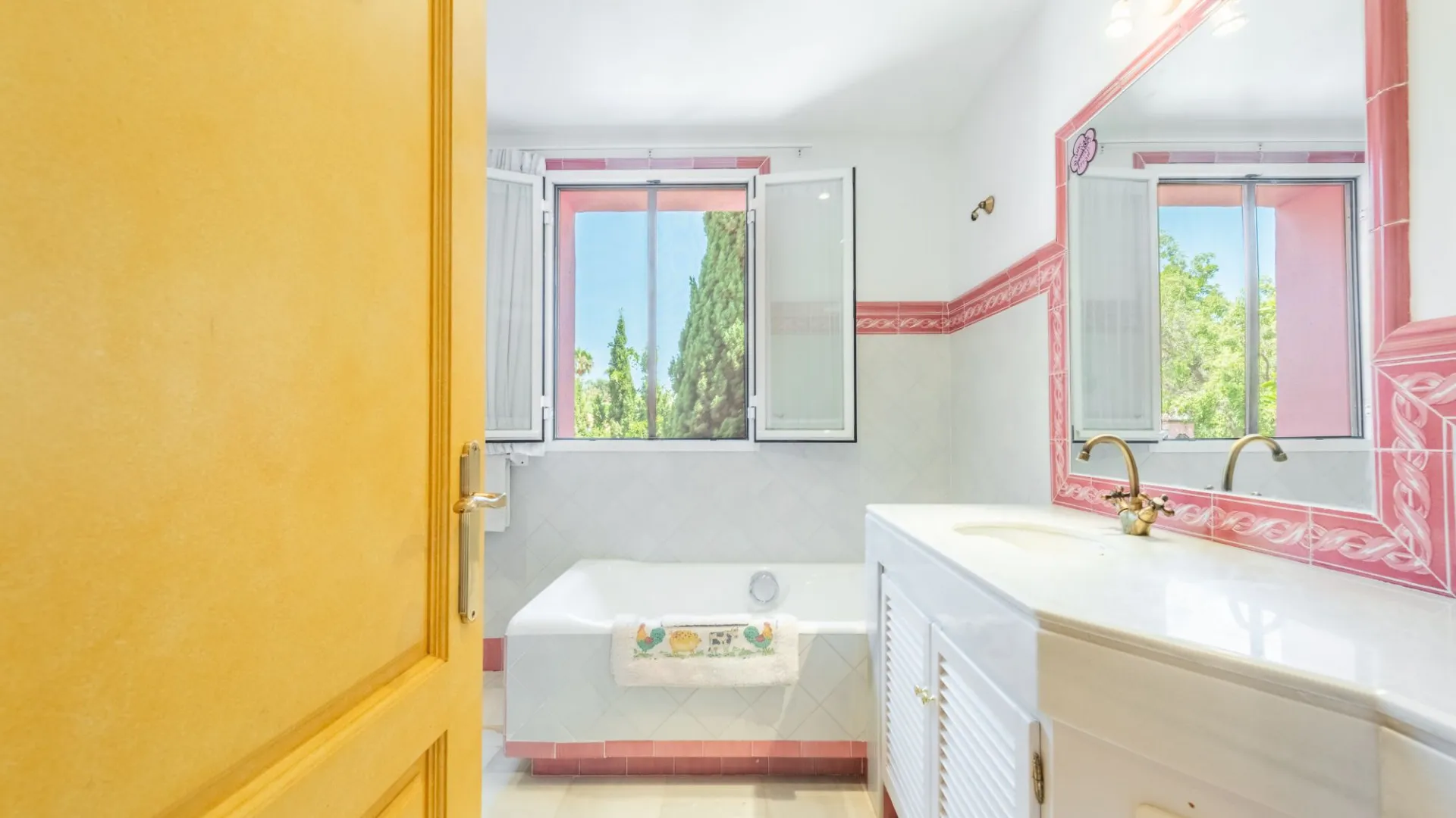 Villa en venta en Los Almendros