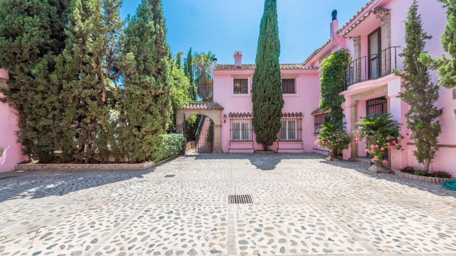 Villa en venta en Los Almendros