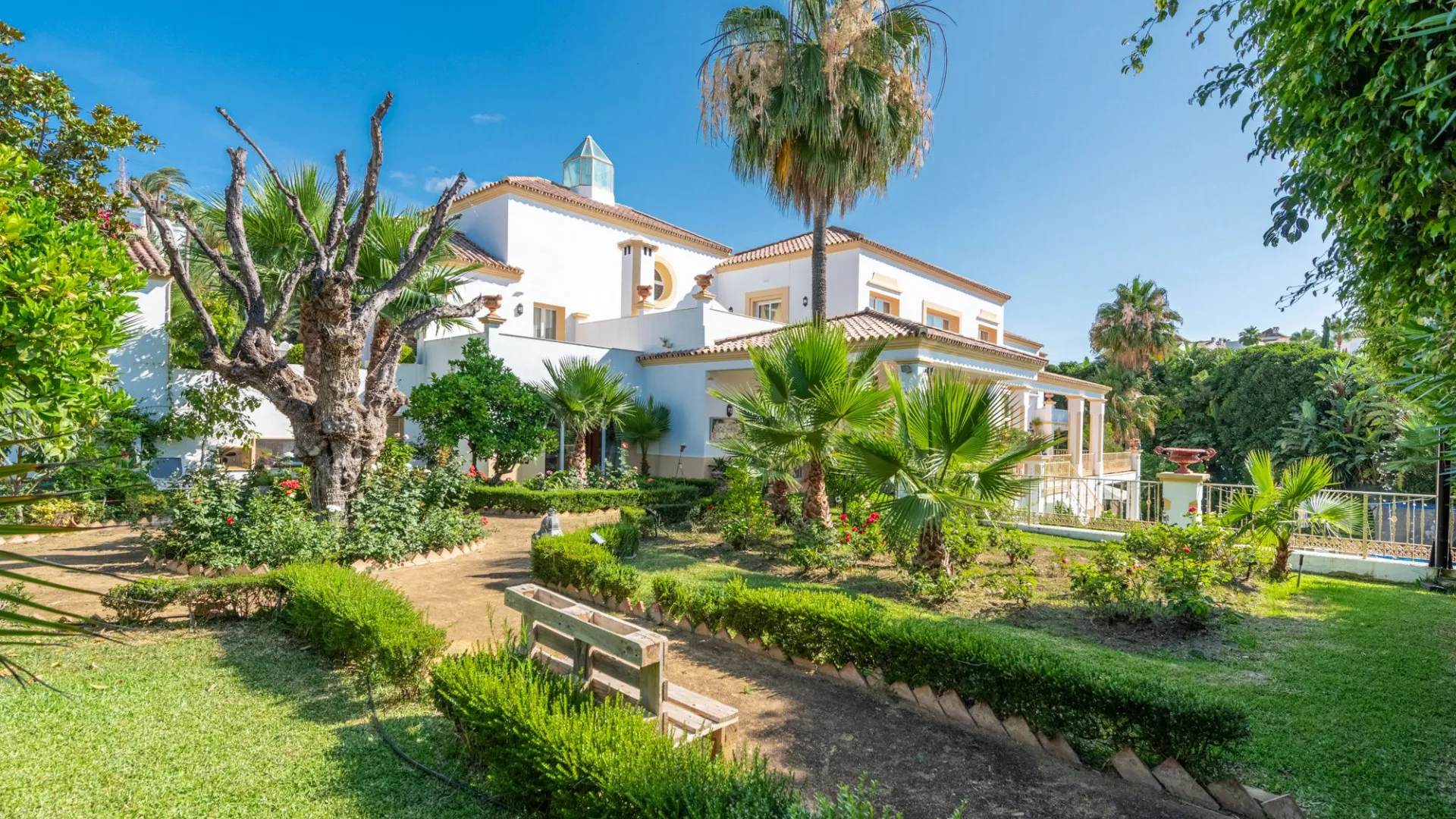 Paraiso Alto villa for sale