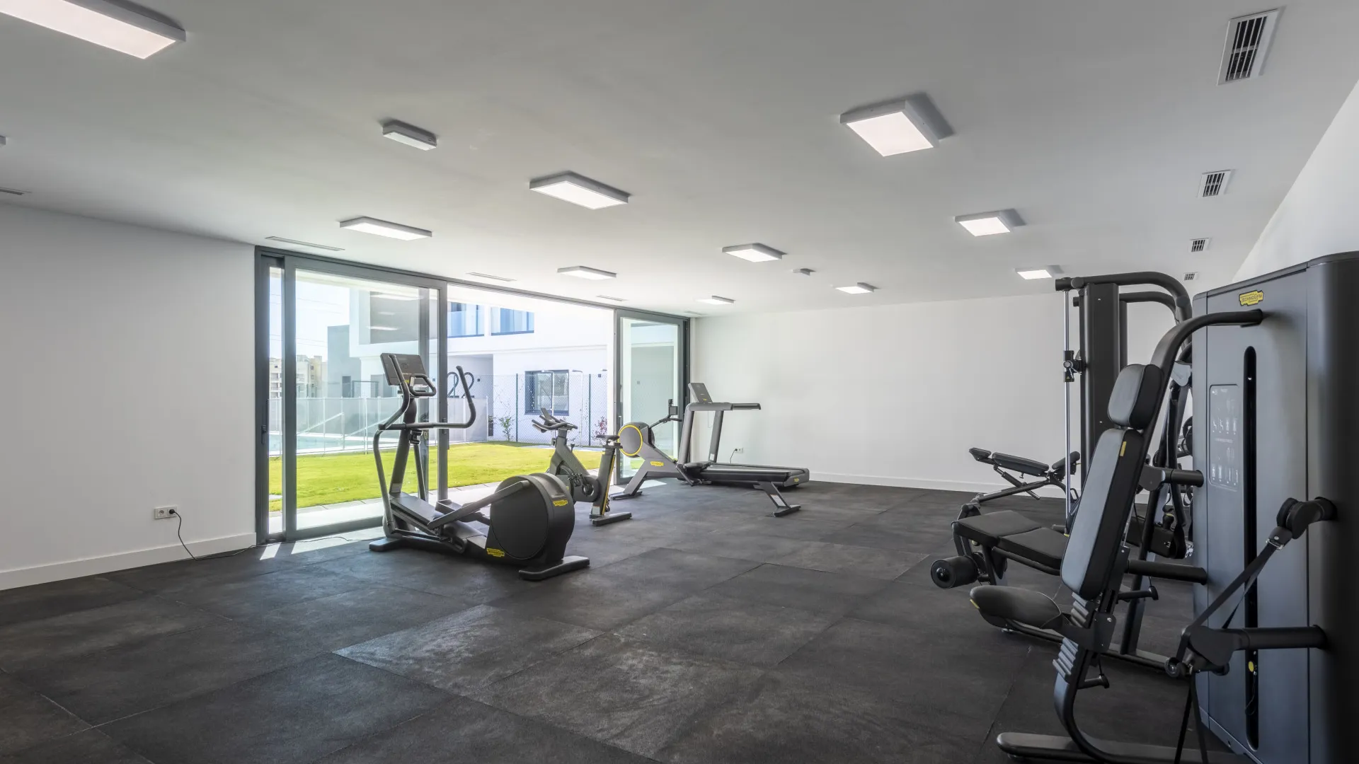 Comprar adosado con 6 dormitorios en Rio Real Golf