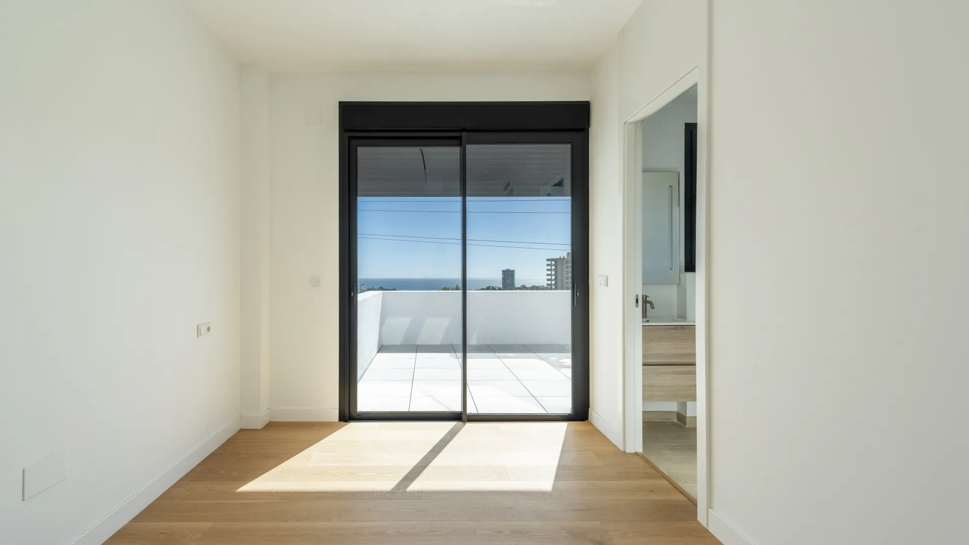 Comprar adosado con 6 dormitorios en Rio Real Golf