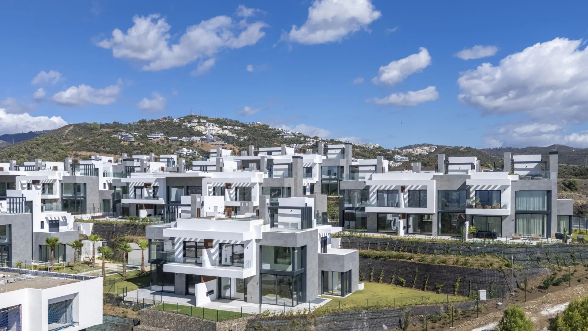 Comprar adosado con 6 dormitorios en Rio Real Golf