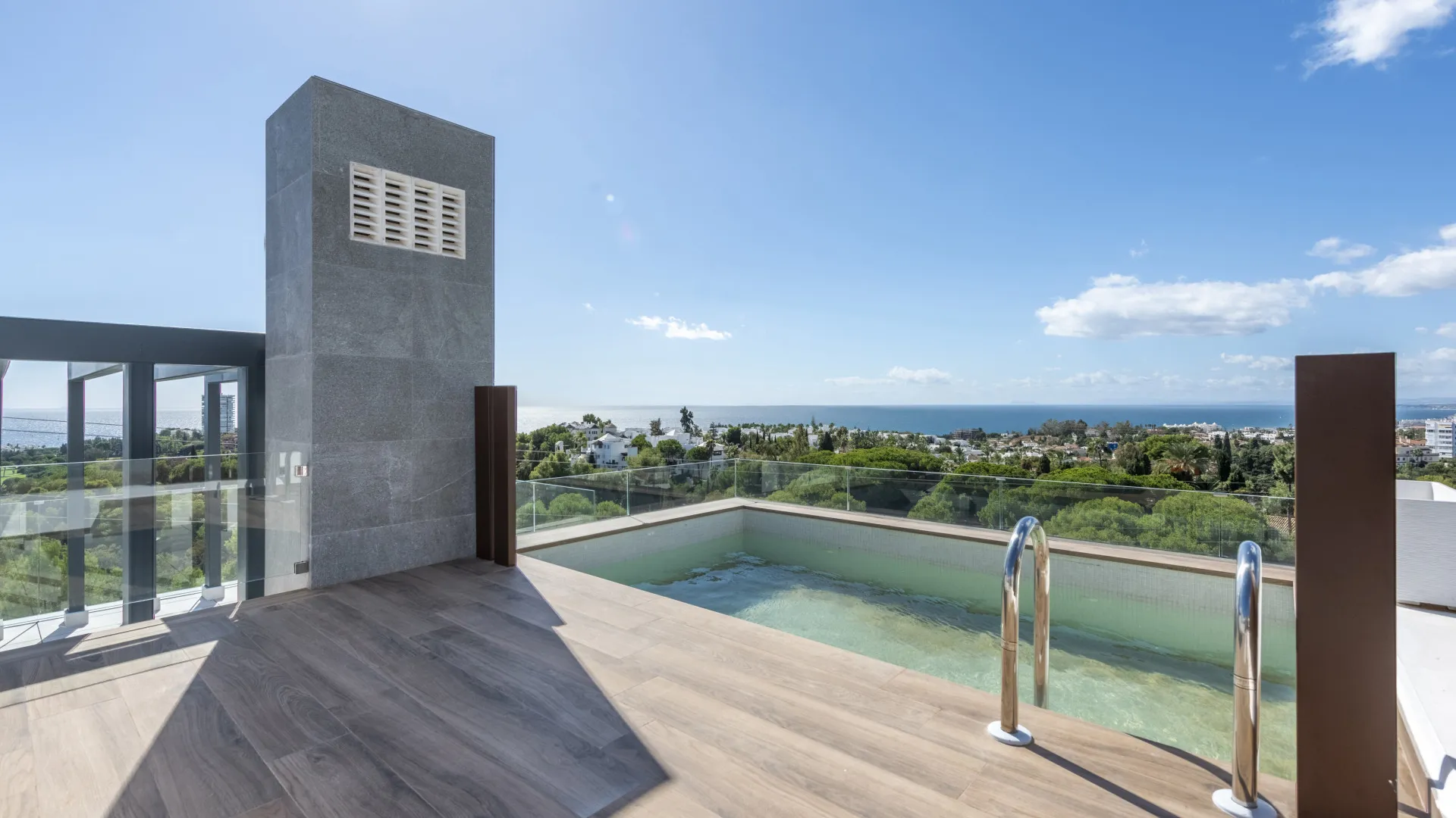 Comprar adosado con 6 dormitorios en Rio Real Golf