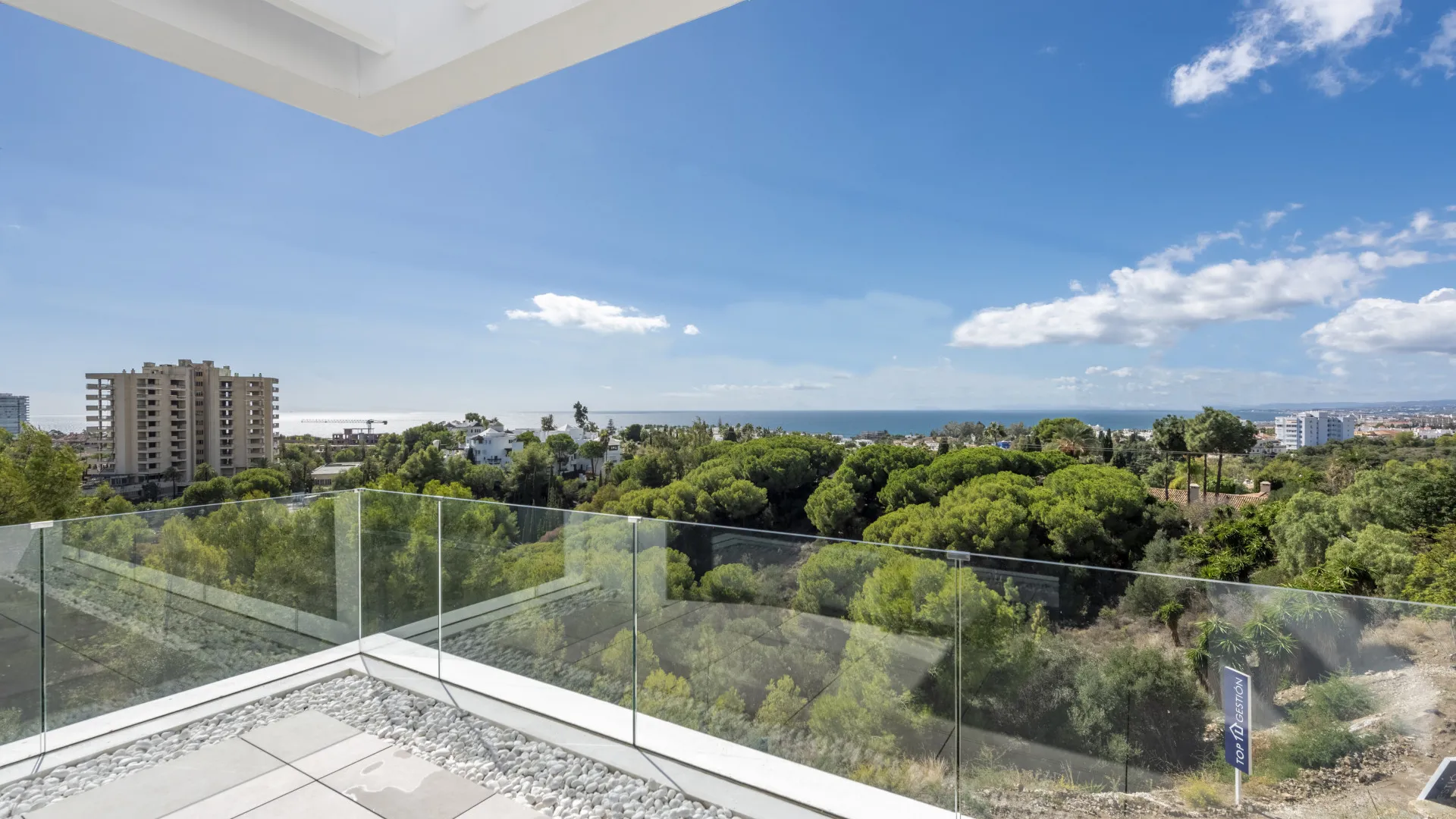 Comprar adosado con 6 dormitorios en Rio Real Golf