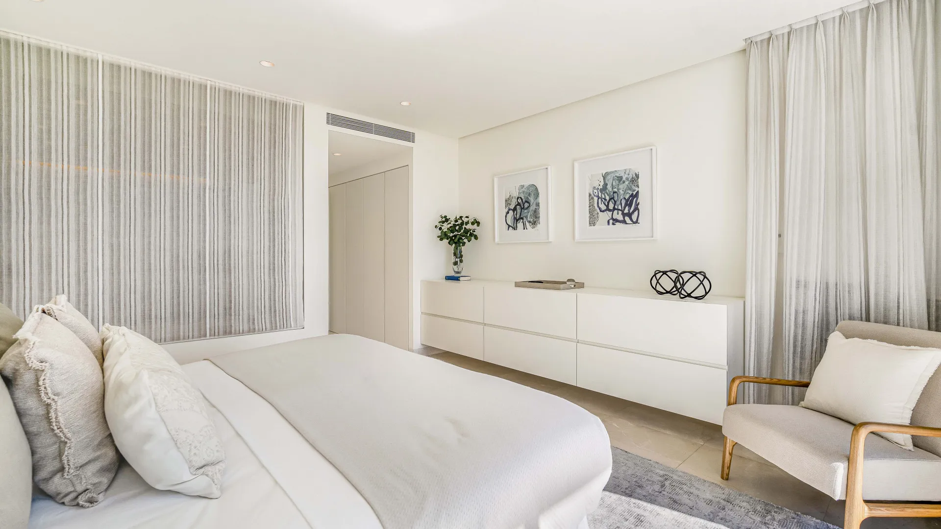 Atico duplex en venta con 3 dormitorios en Marina Puente Romano