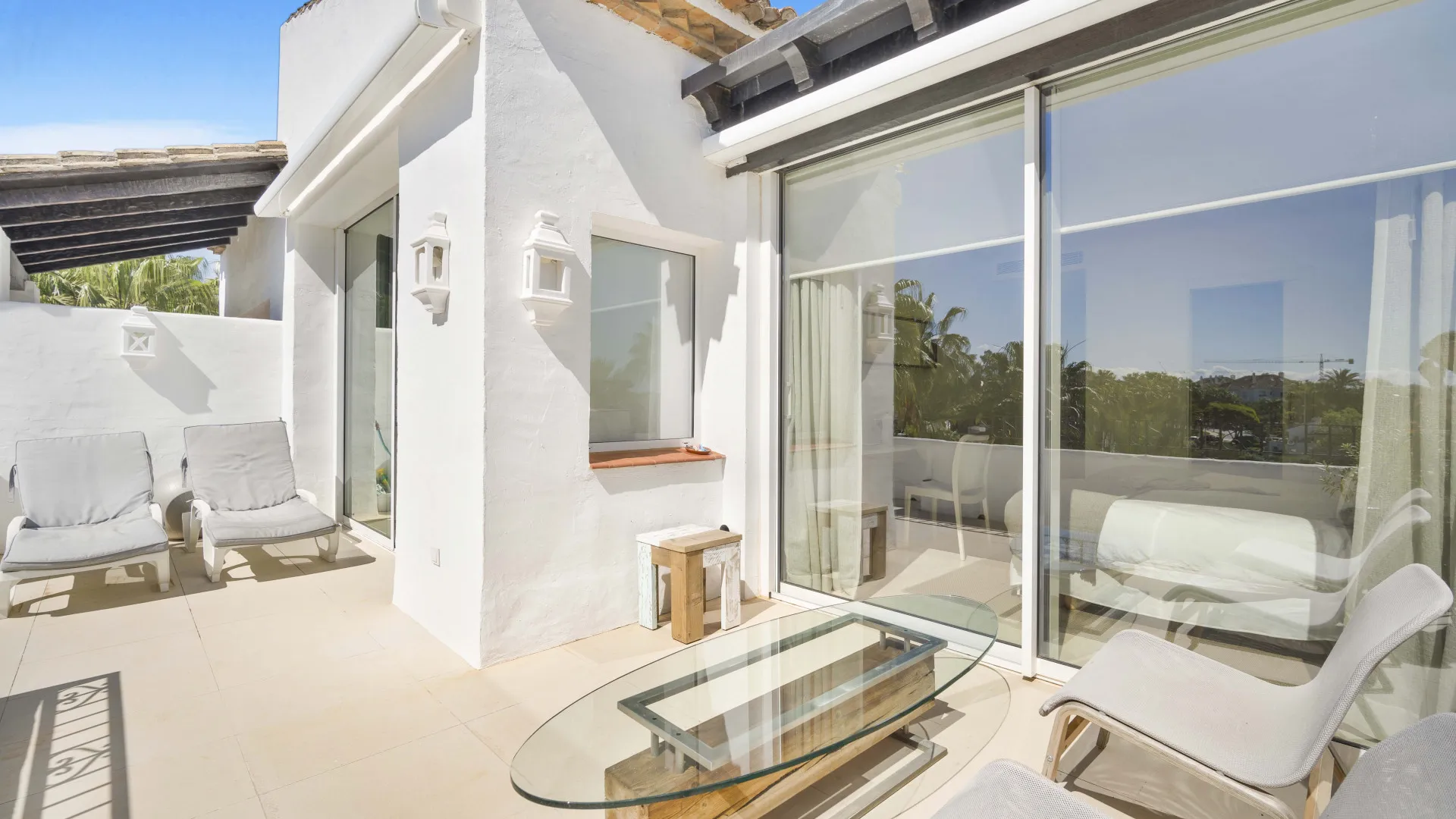 Atico duplex en venta con 3 dormitorios en Marina Puente Romano