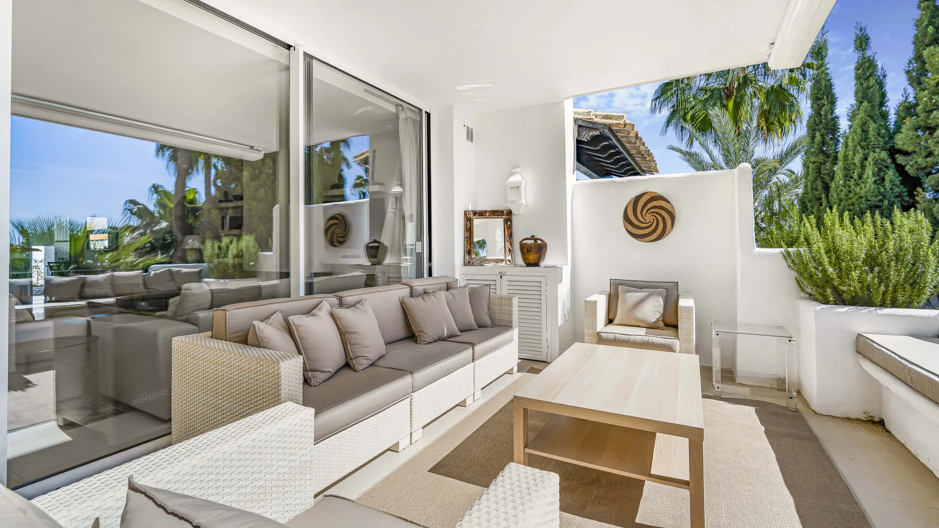 Atico duplex en venta con 3 dormitorios en Marina Puente Romano