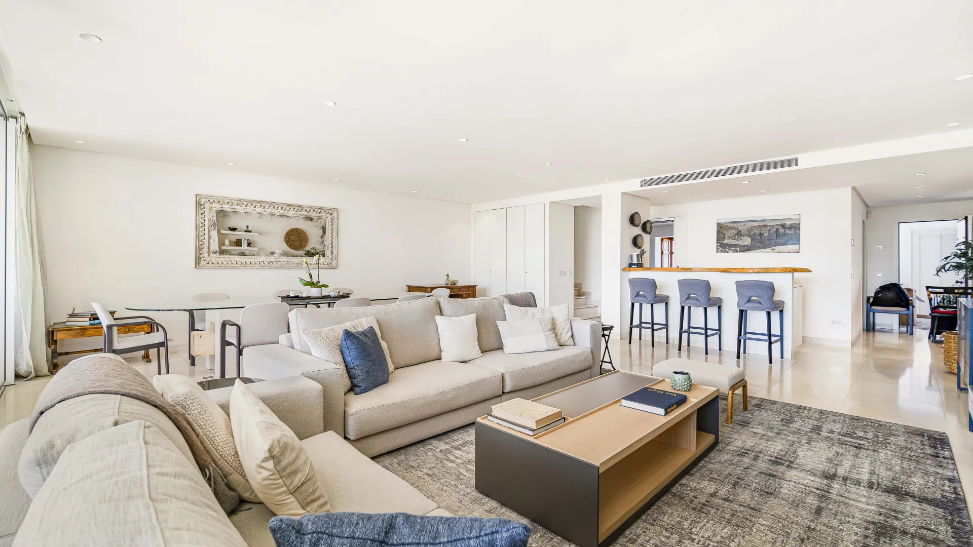 Atico duplex en venta con 3 dormitorios en Marina Puente Romano