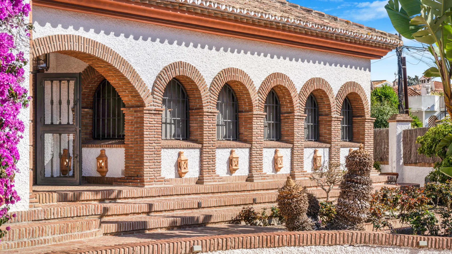 Comprar villa de 4 dormitorios en Costabella