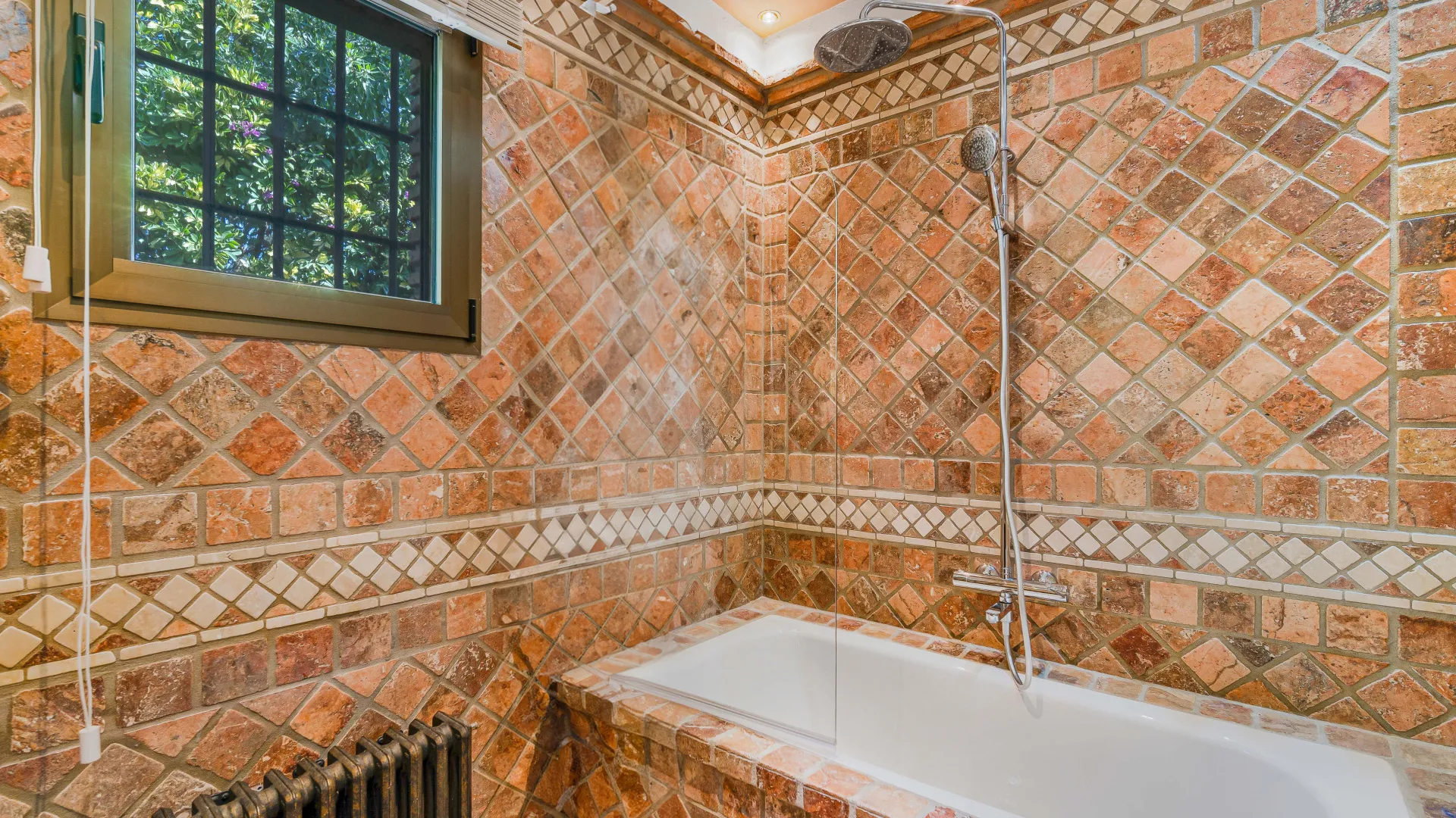 Comprar villa de 4 dormitorios en Costabella