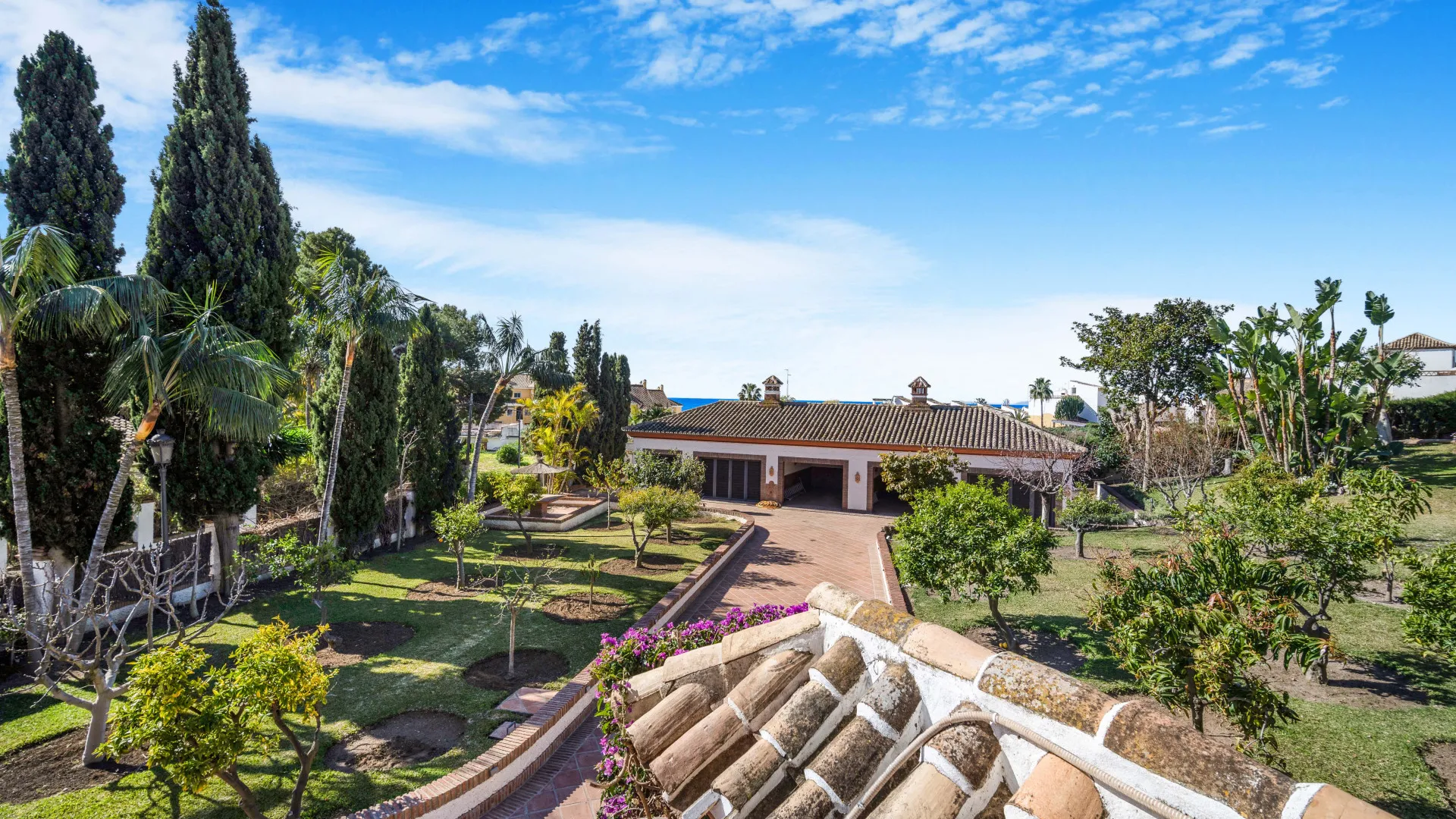 Comprar villa de 4 dormitorios en Costabella