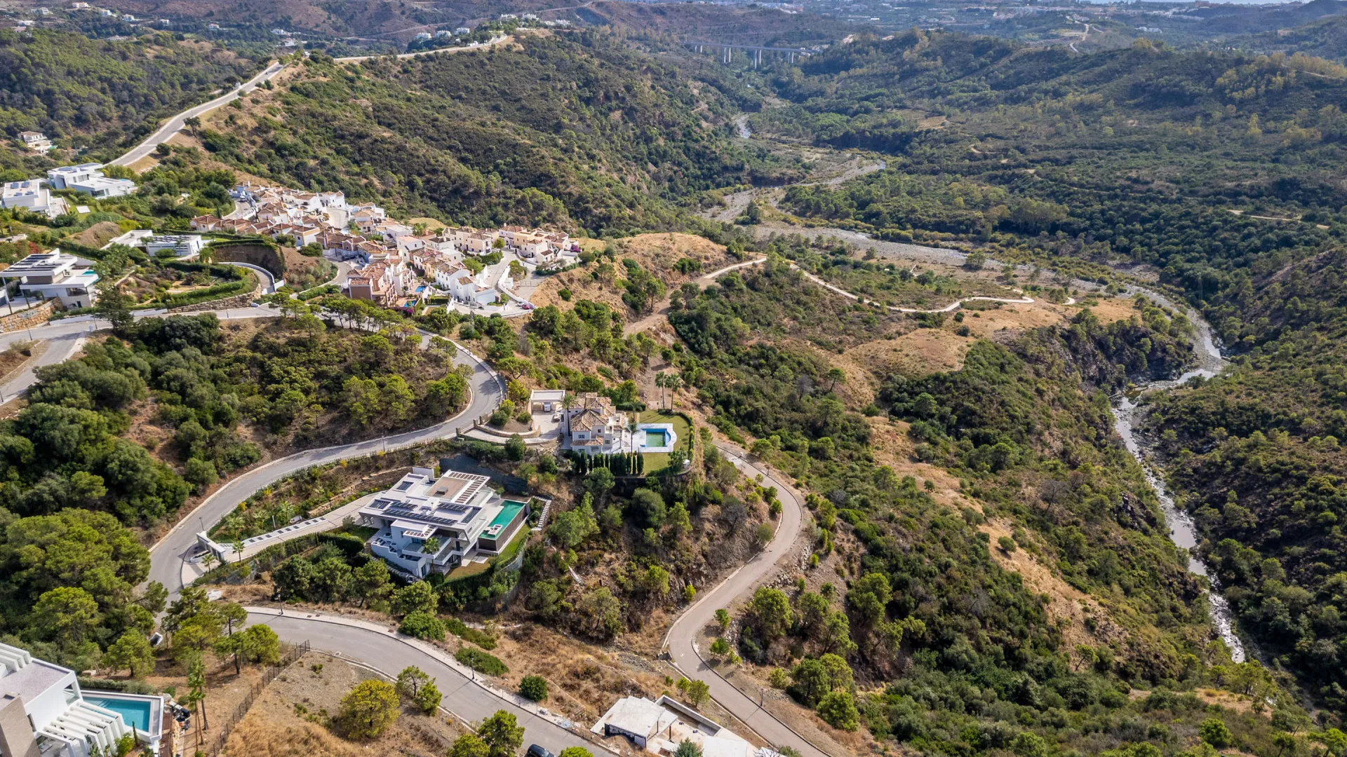 Plot in Monte Mayor for sale