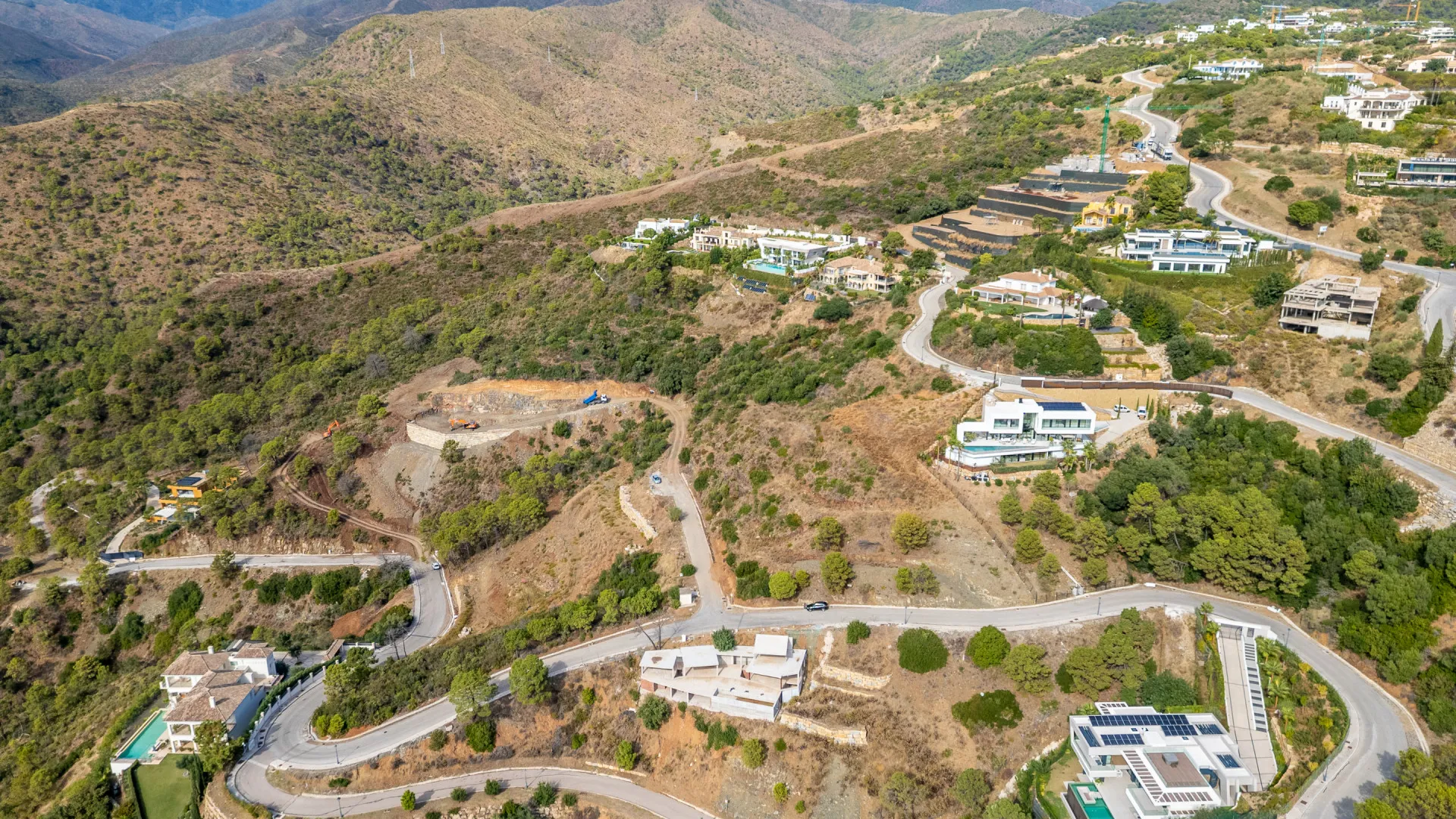 Plot in Monte Mayor for sale