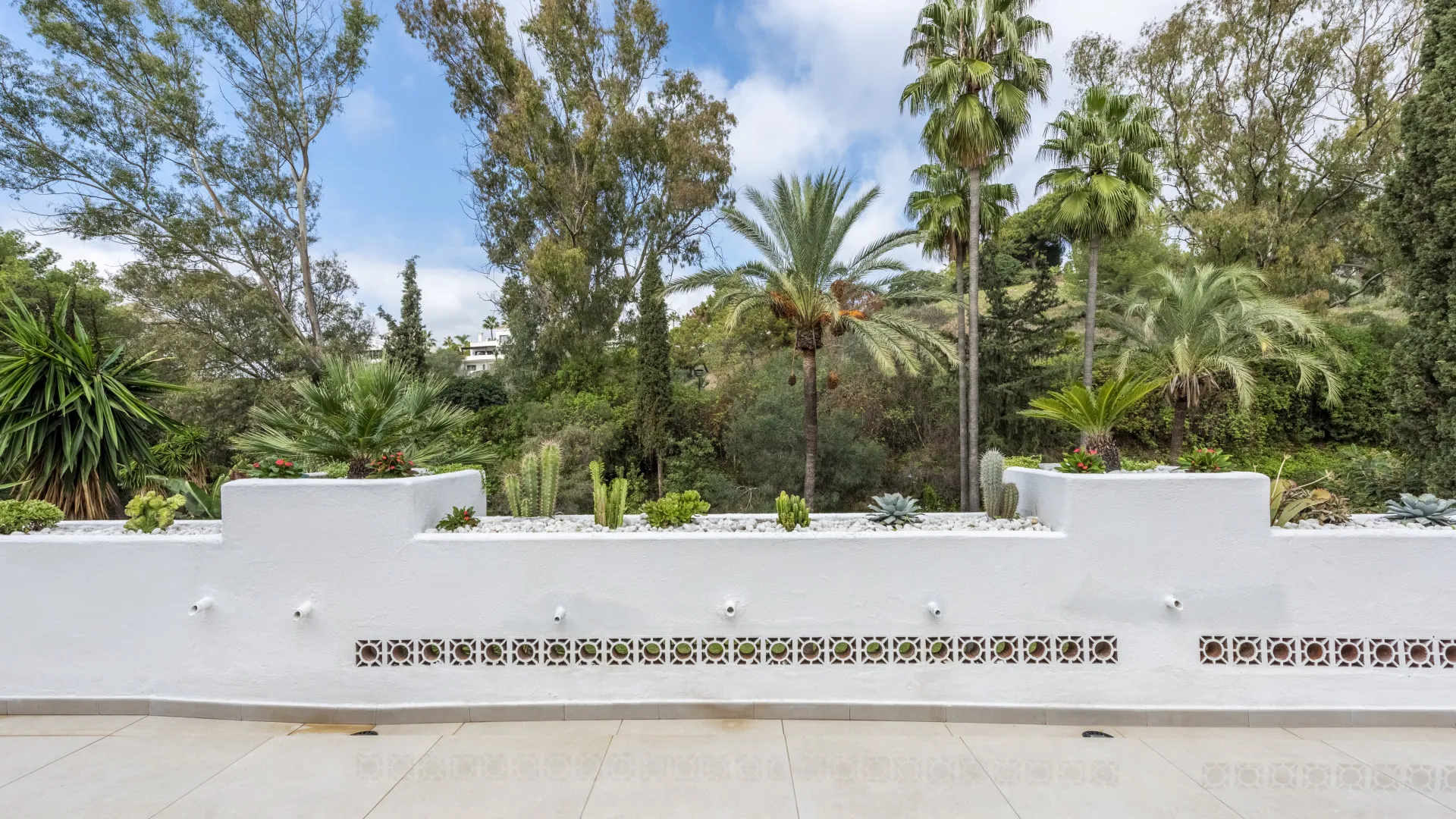 For sale Kings Hills apartment