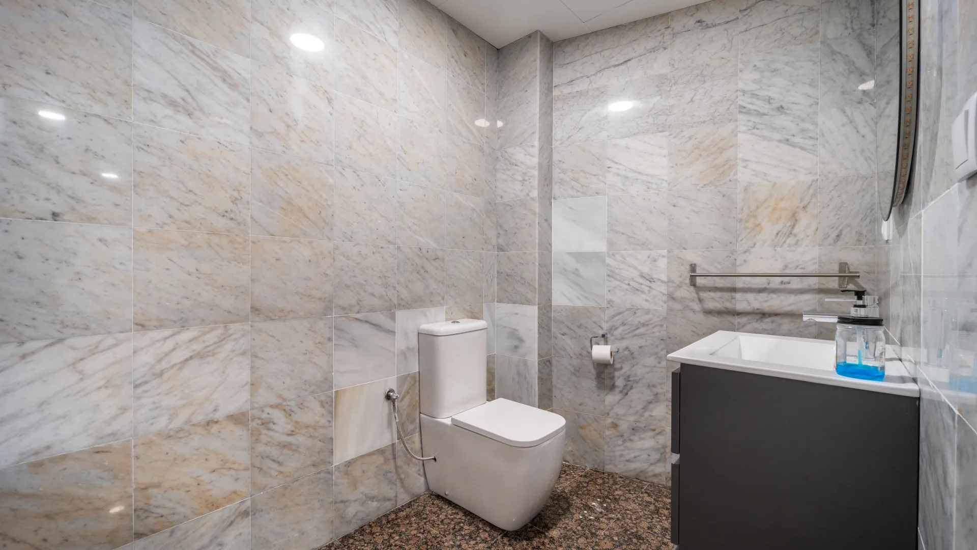 Marbella City commercial premises for sale