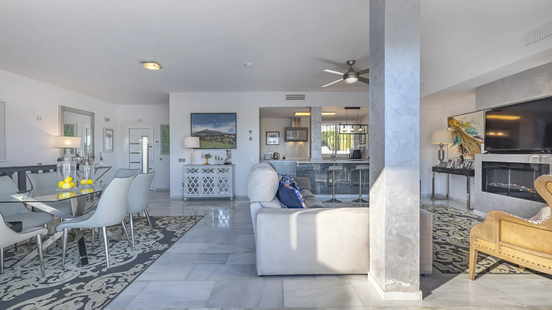 Buy town house with 3 bedrooms in Nueva Andalucia