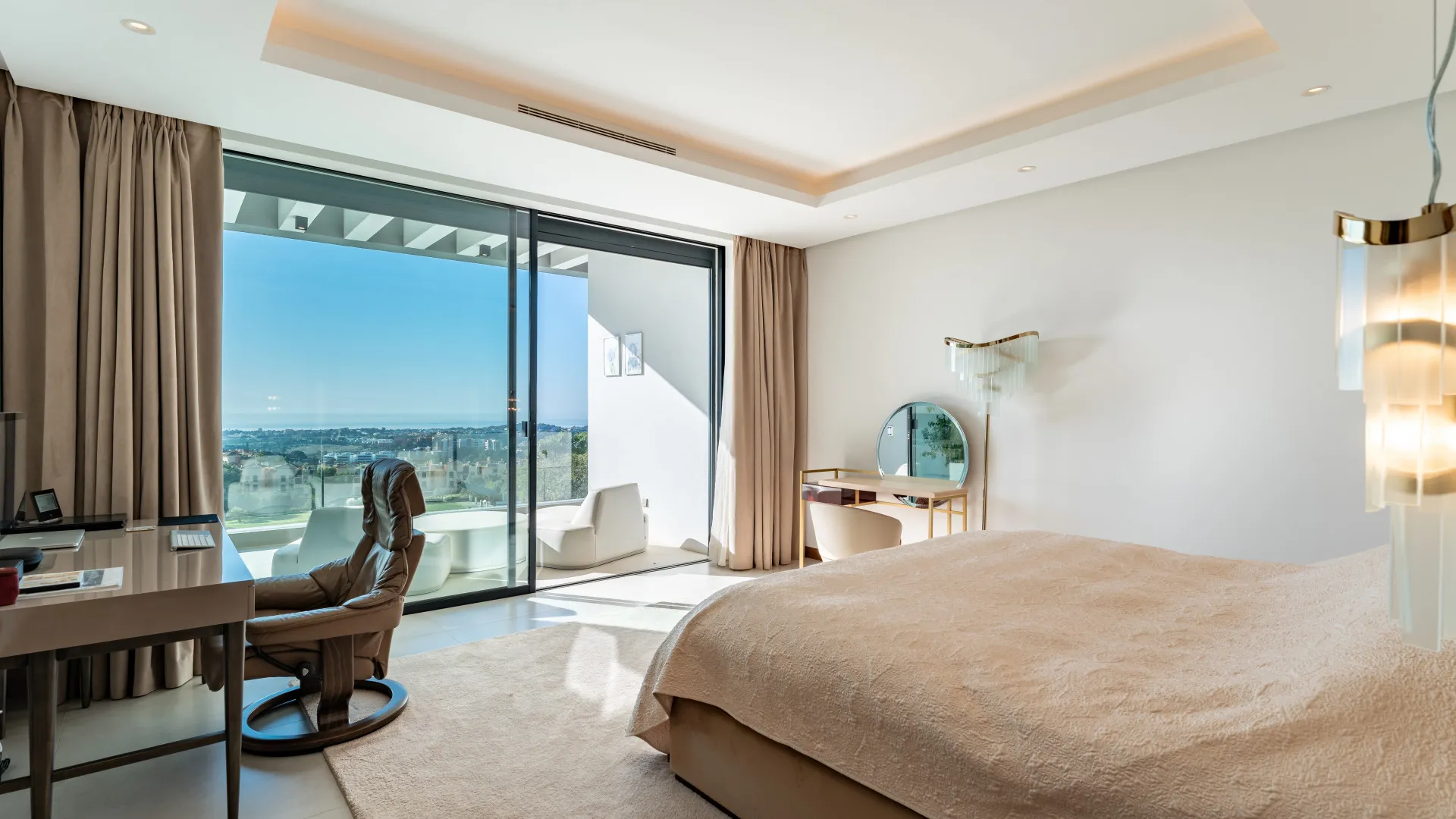 Villa in Los Arqueros for sale