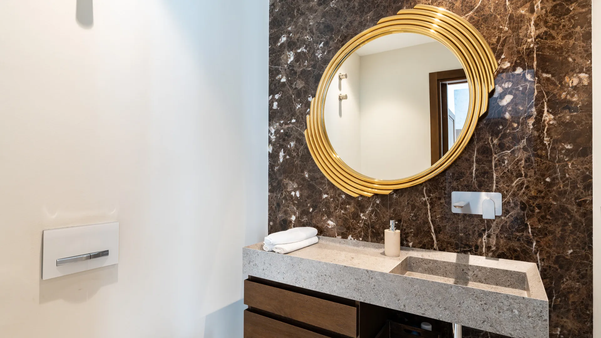 Villa in Los Arqueros for sale