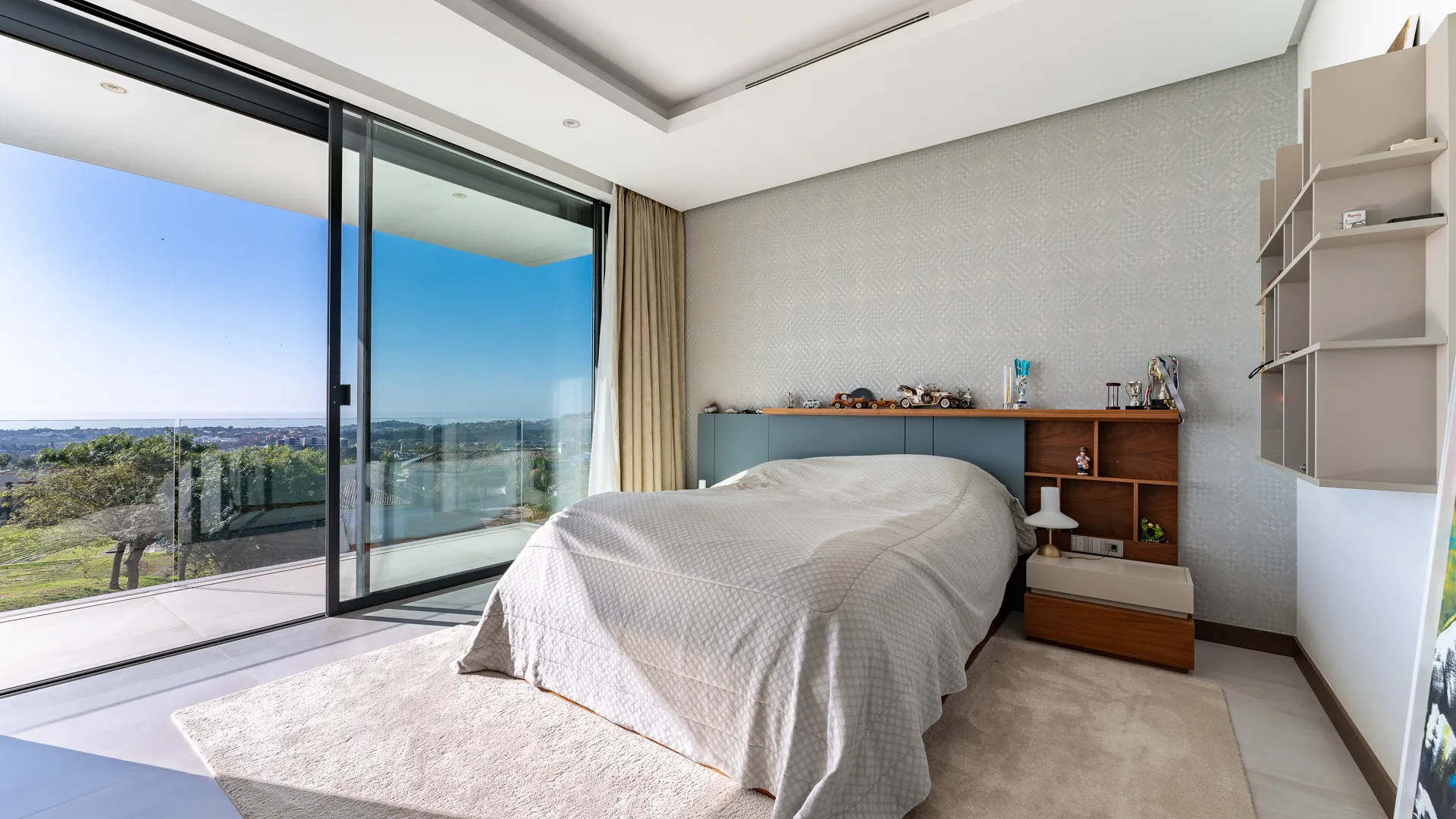 Villa in Los Arqueros for sale