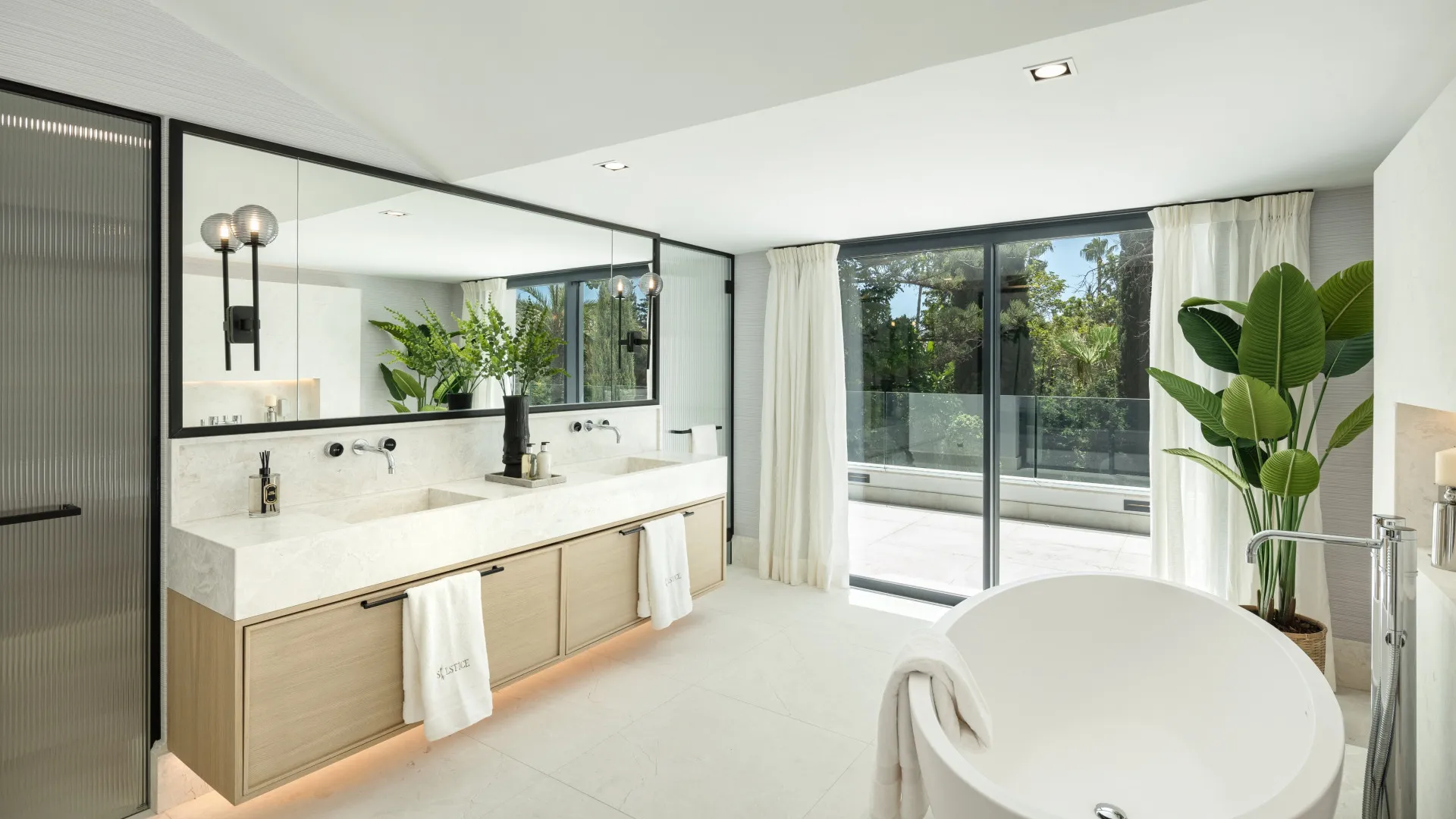 Villa for sale in Las Brisas