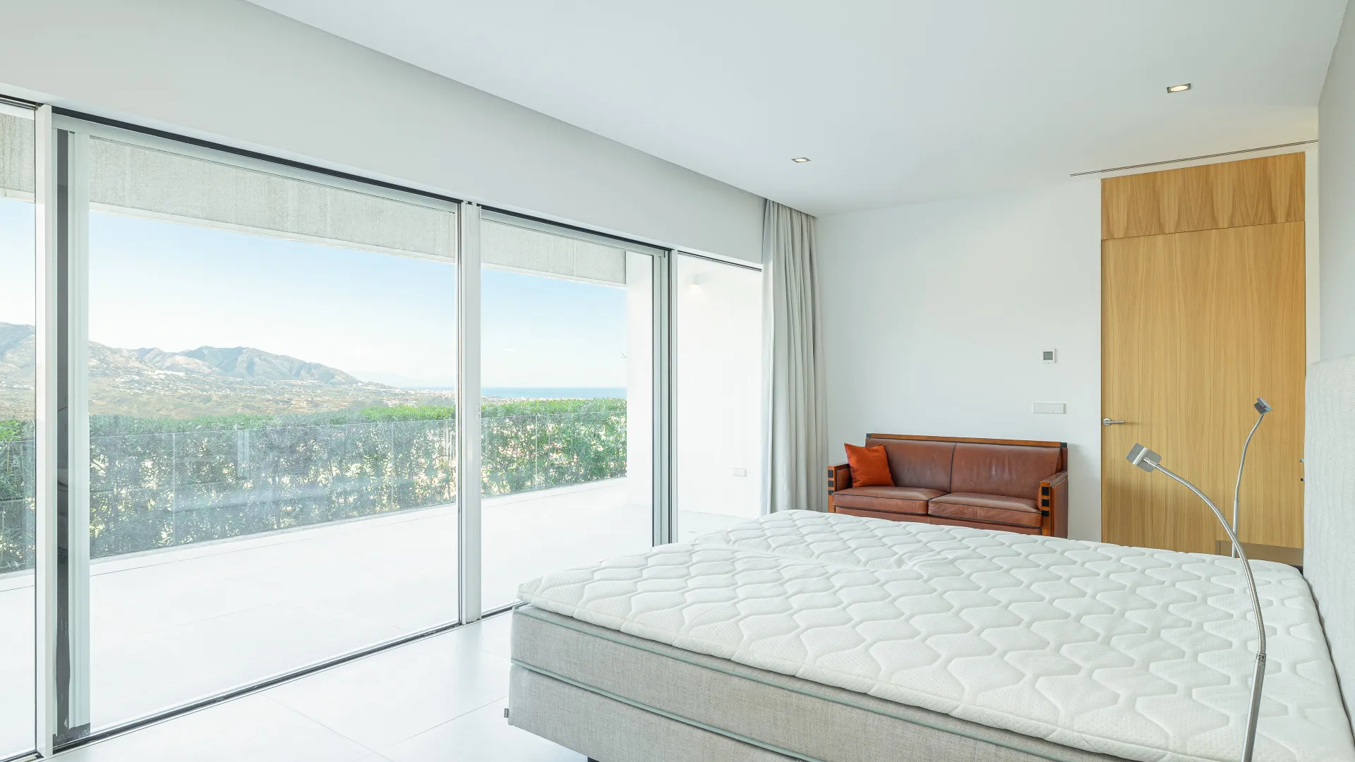 For sale 6 bedrooms villa in La Mairena