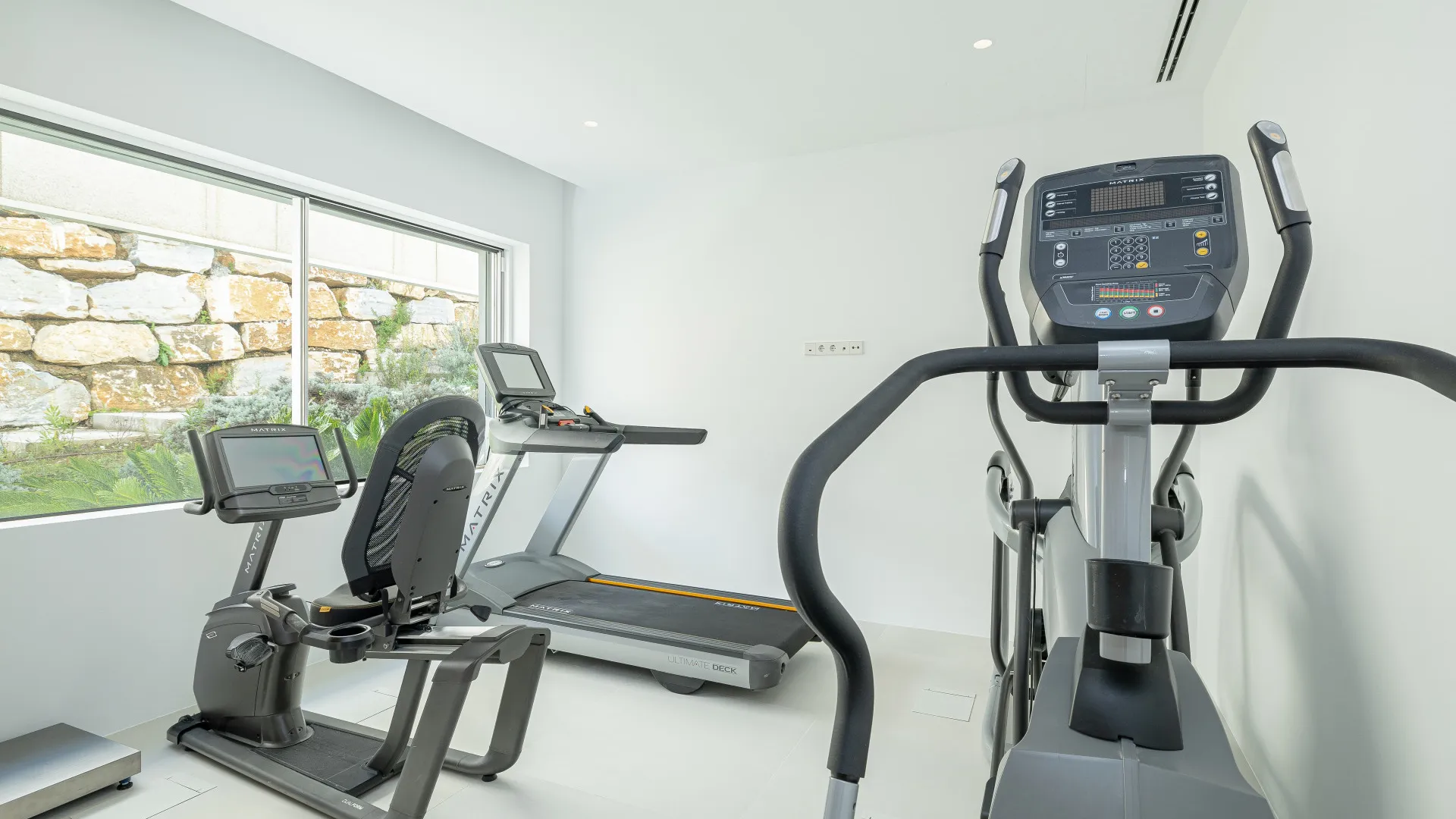 For sale 6 bedrooms villa in La Mairena