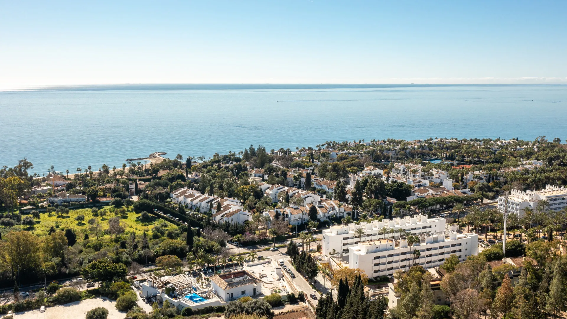 Ground floor apartment with 2 bedrooms for sale in Puente Romano II