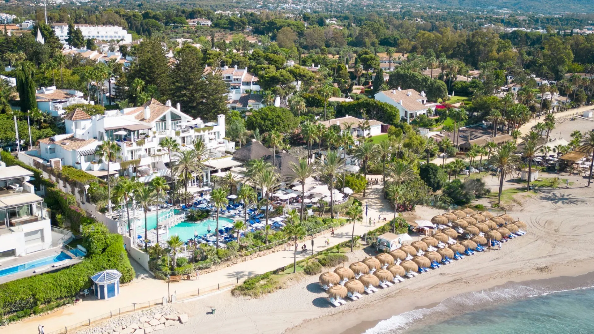 Ground floor apartment with 2 bedrooms for sale in Puente Romano II