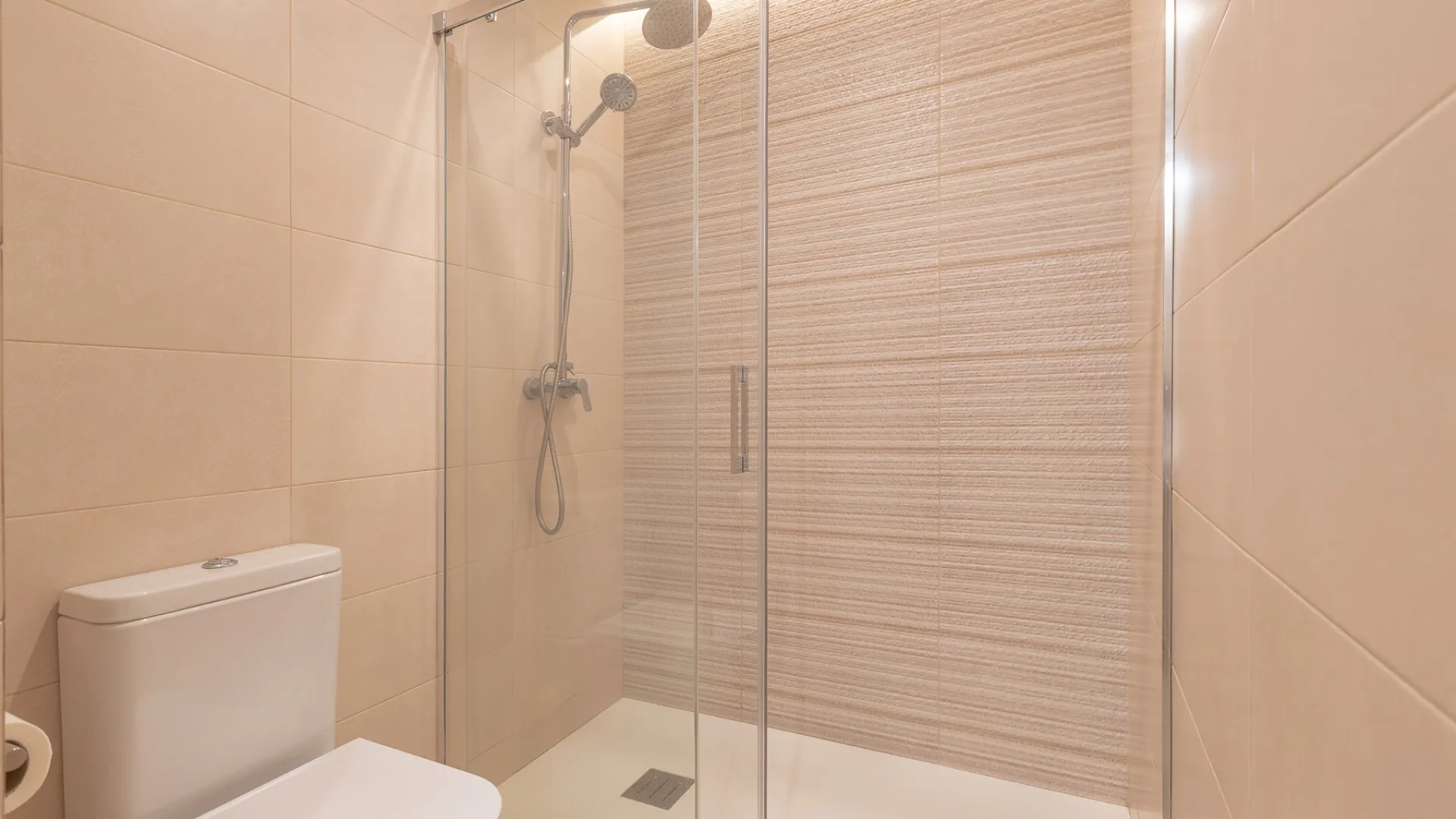 Ground floor apartment with 2 bedrooms for sale in Puente Romano II