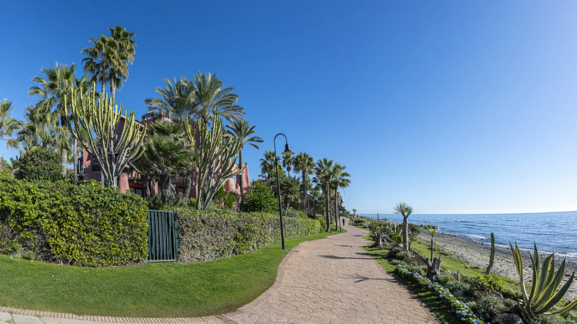 Menara Beach, apartamento planta baja a la venta