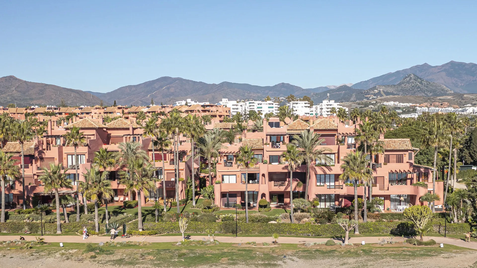 Menara Beach, apartamento planta baja a la venta