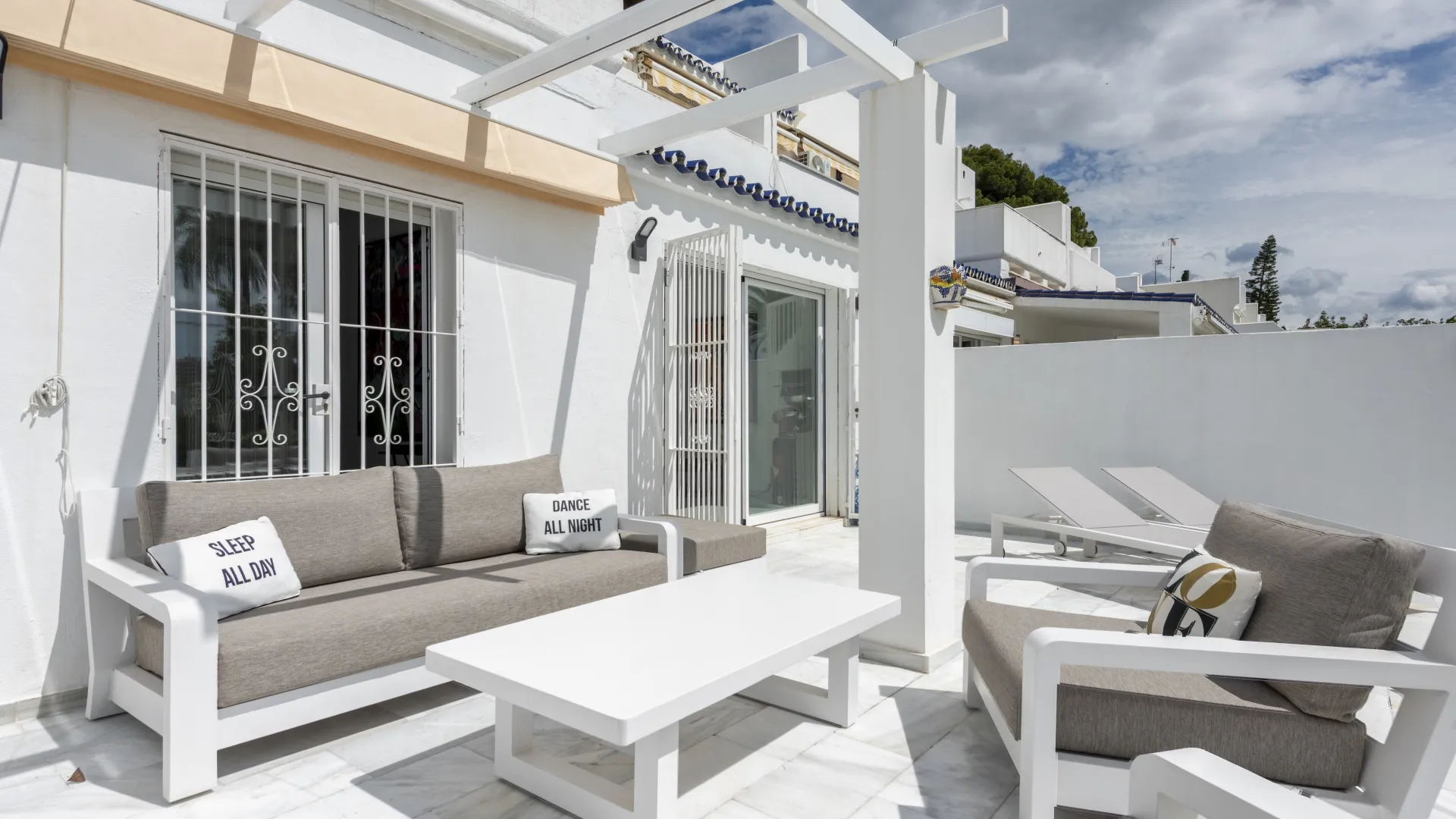 Se vende apartamento planta baja en La Rinconada con 2 dormitorios