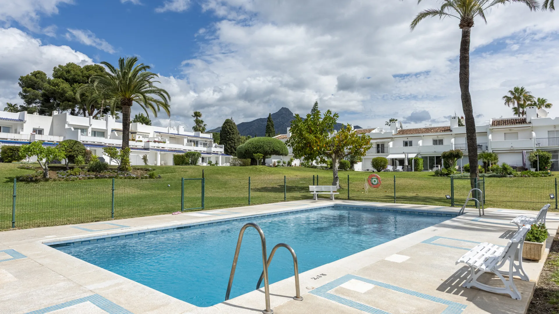 Se vende apartamento planta baja en La Rinconada con 2 dormitorios