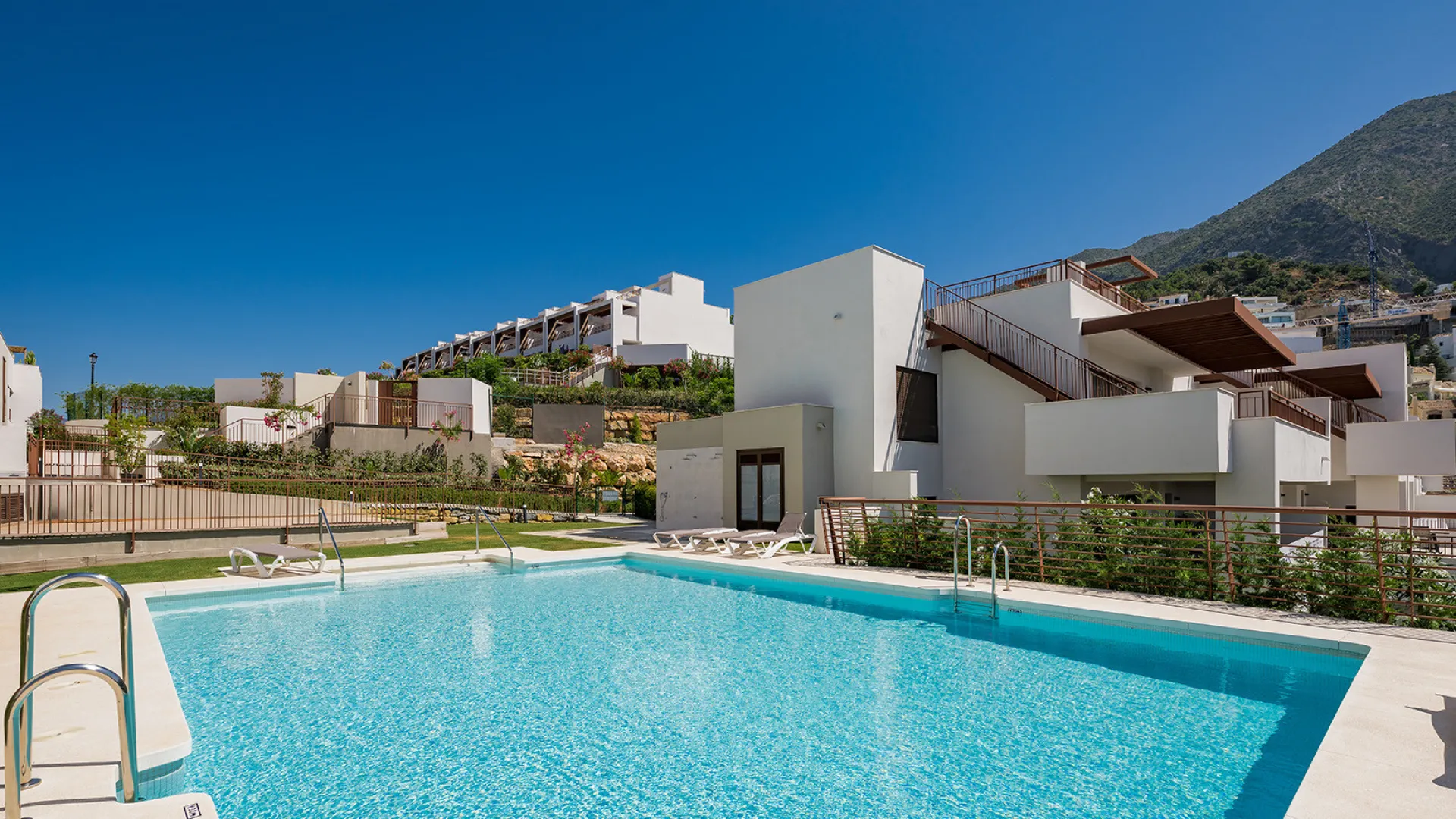 For sale Almazara Hills duplex penthouse