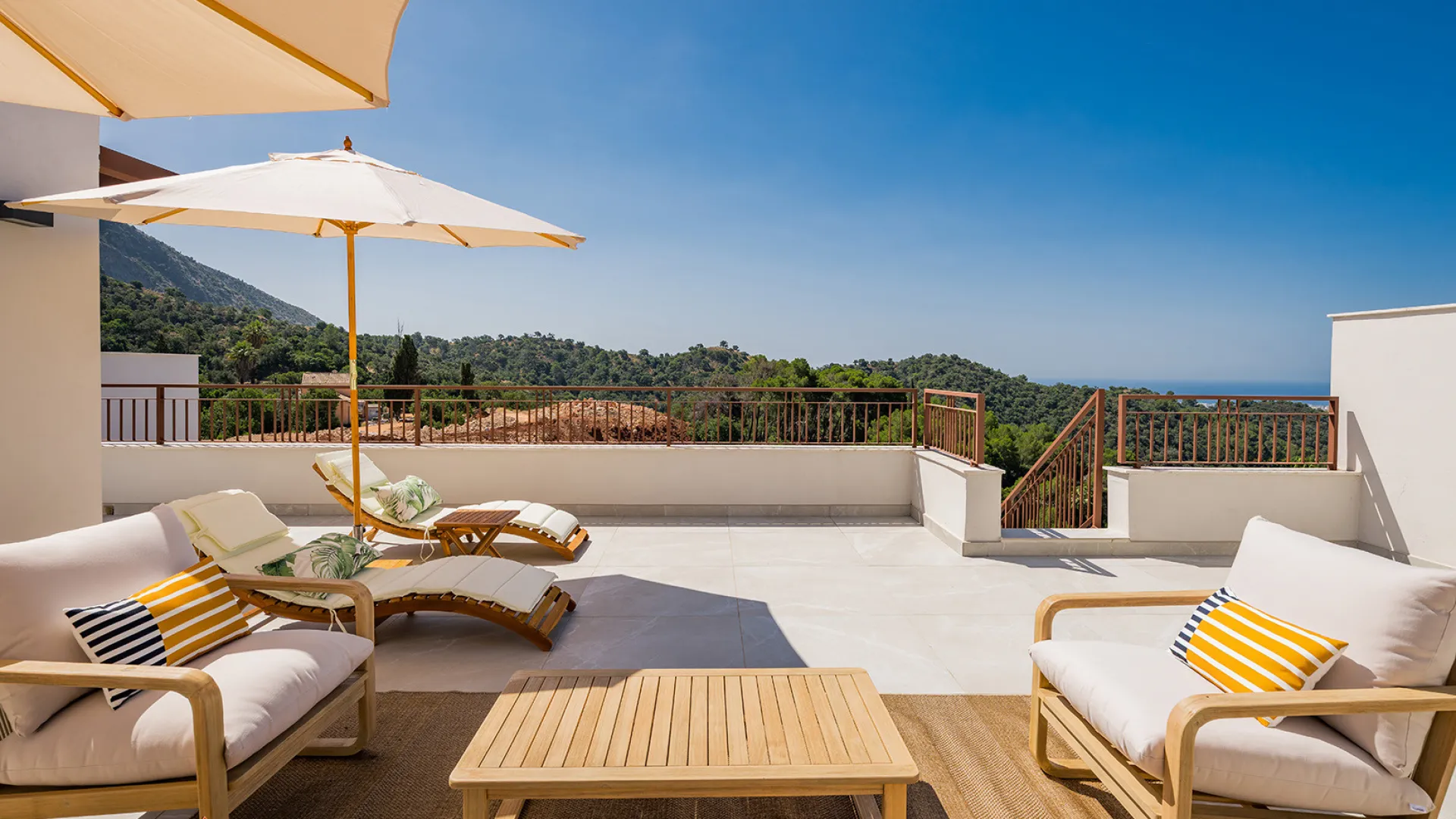 For sale Almazara Hills duplex penthouse