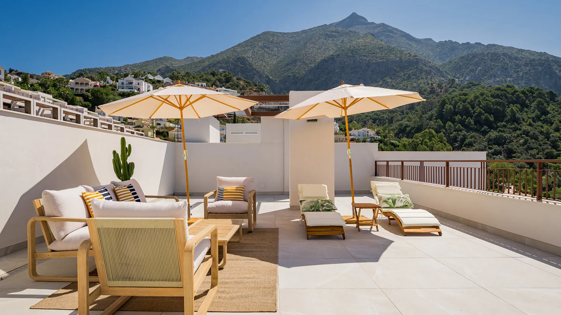 For sale Almazara Hills duplex penthouse