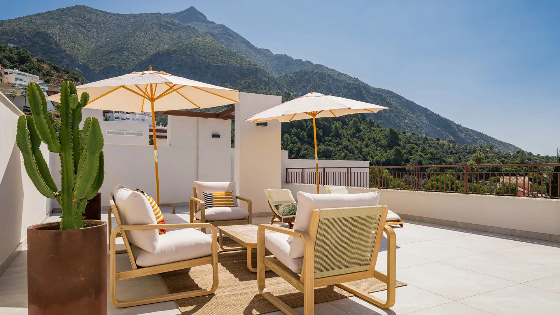 For sale Almazara Hills duplex penthouse