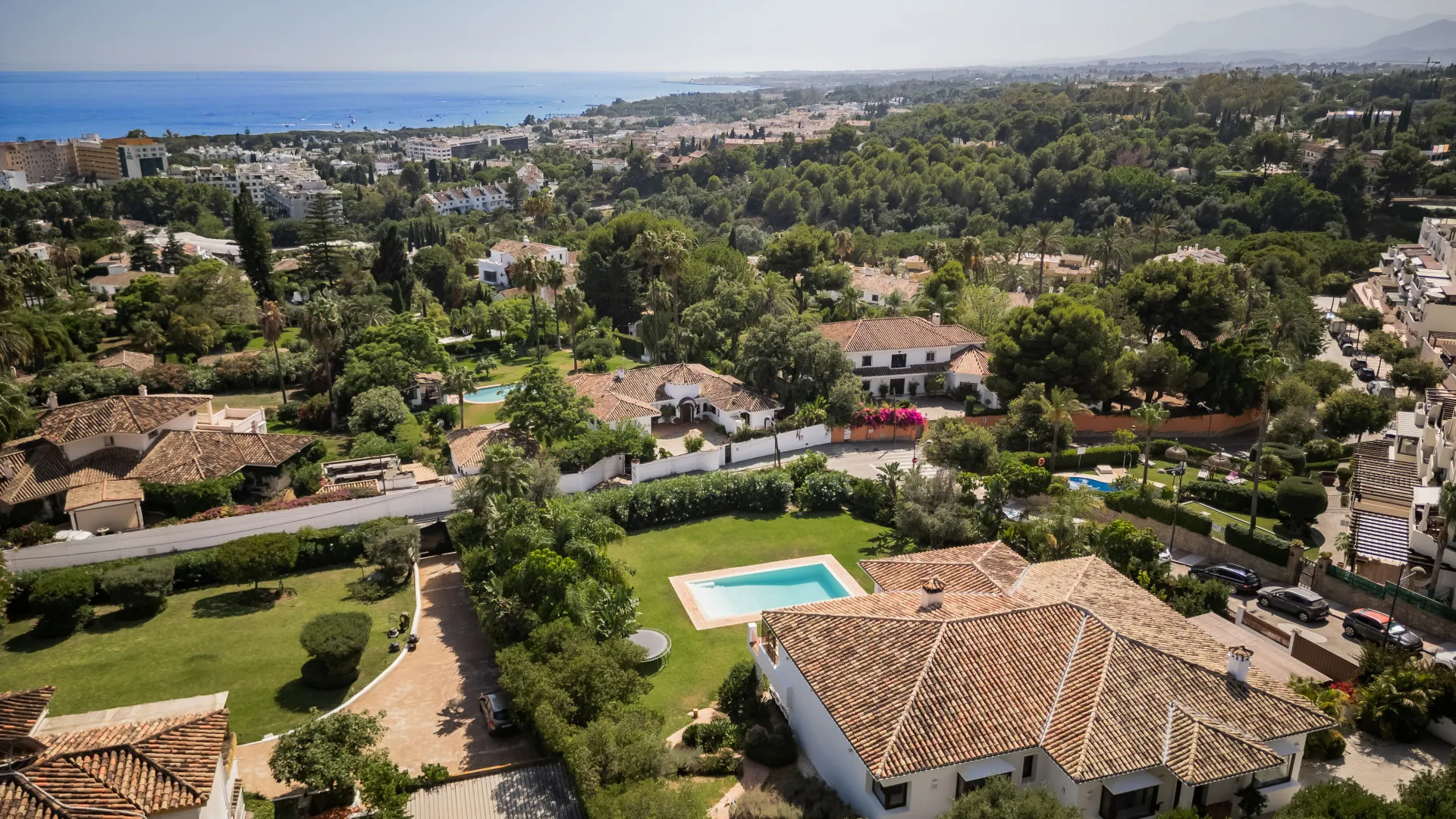 For sale villa with 5 bedrooms in Marbella Golden Mile