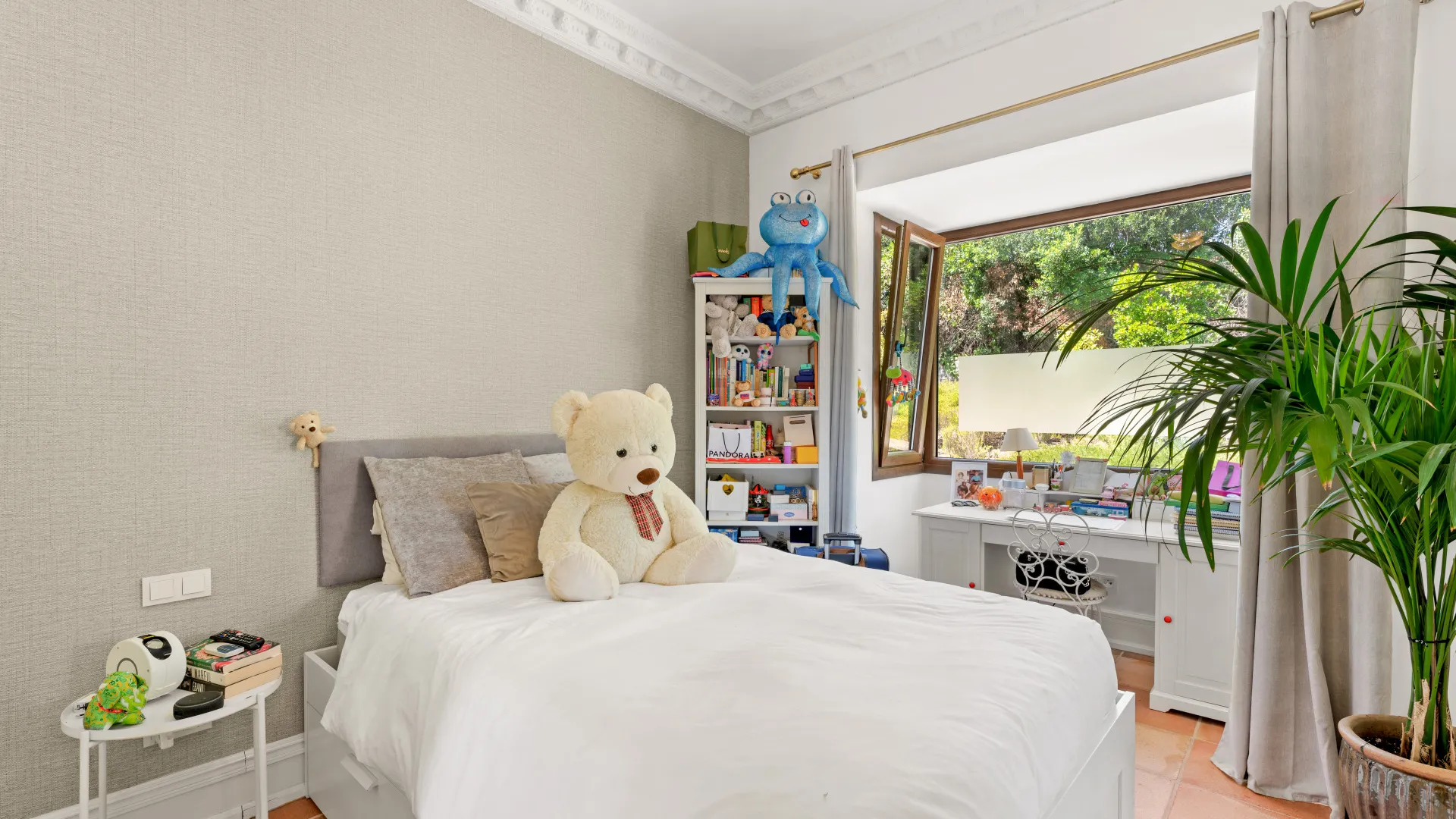 For sale villa with 5 bedrooms in Marbella Golden Mile