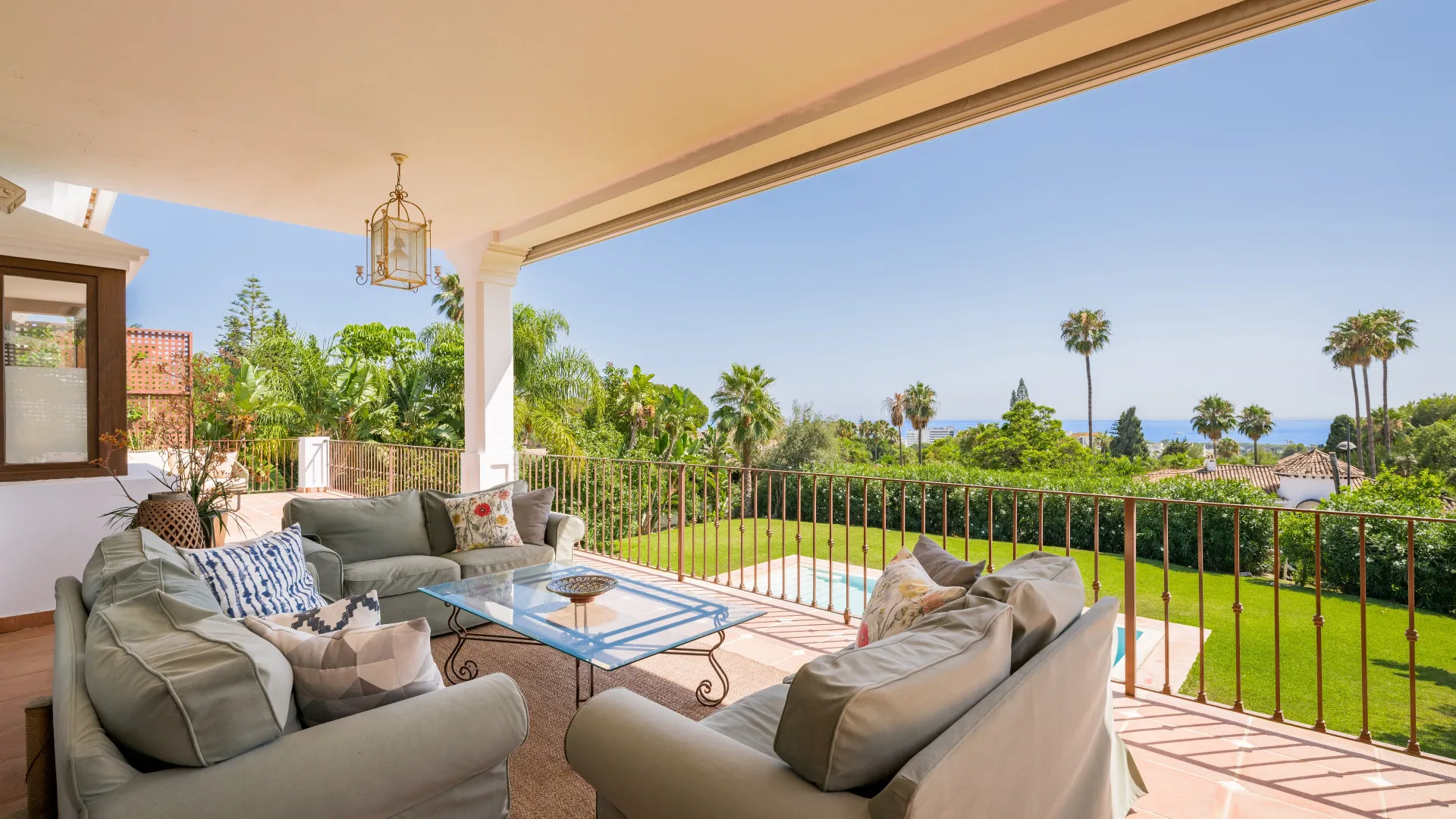 For sale villa with 5 bedrooms in Marbella Golden Mile